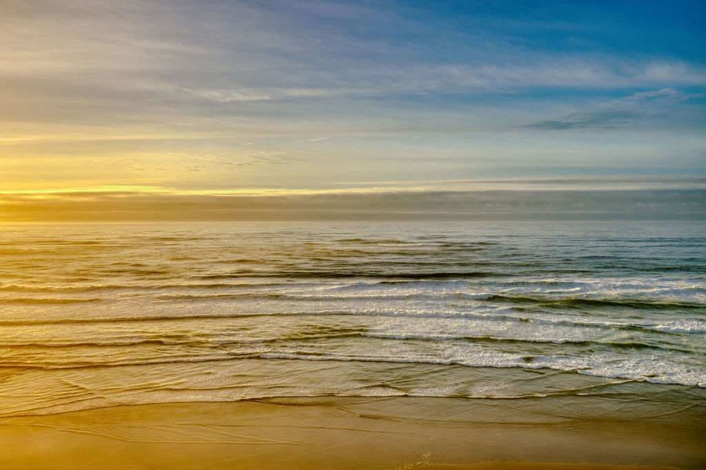The Salt Life - Oceanfront escape Hot tub — photo 63