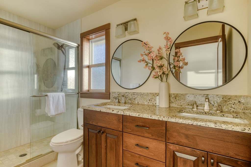 The Salt Life - Oceanfront escape Hot tub — photo 44