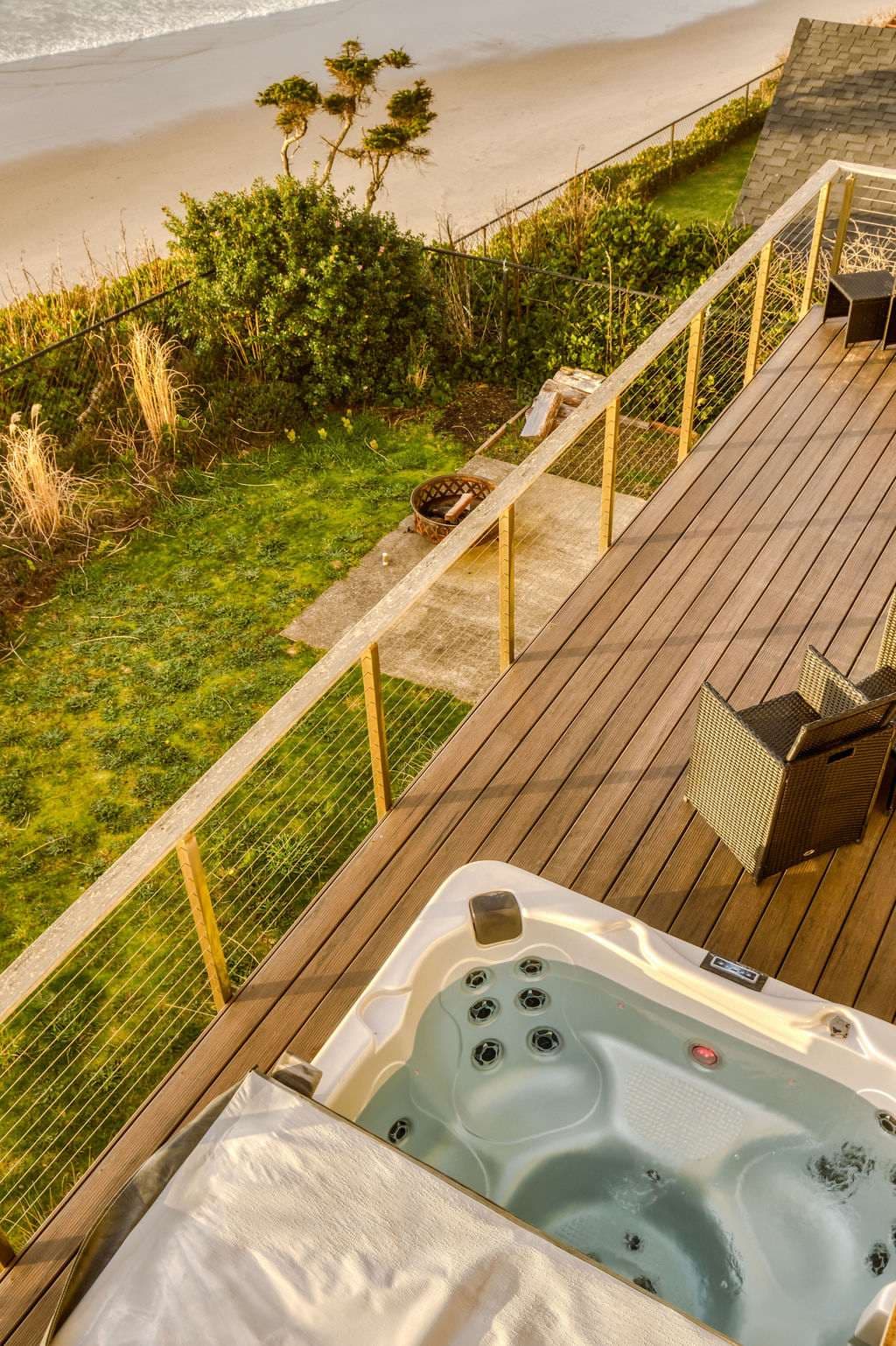 The Salt Life - Oceanfront escape Hot tub — photo 35