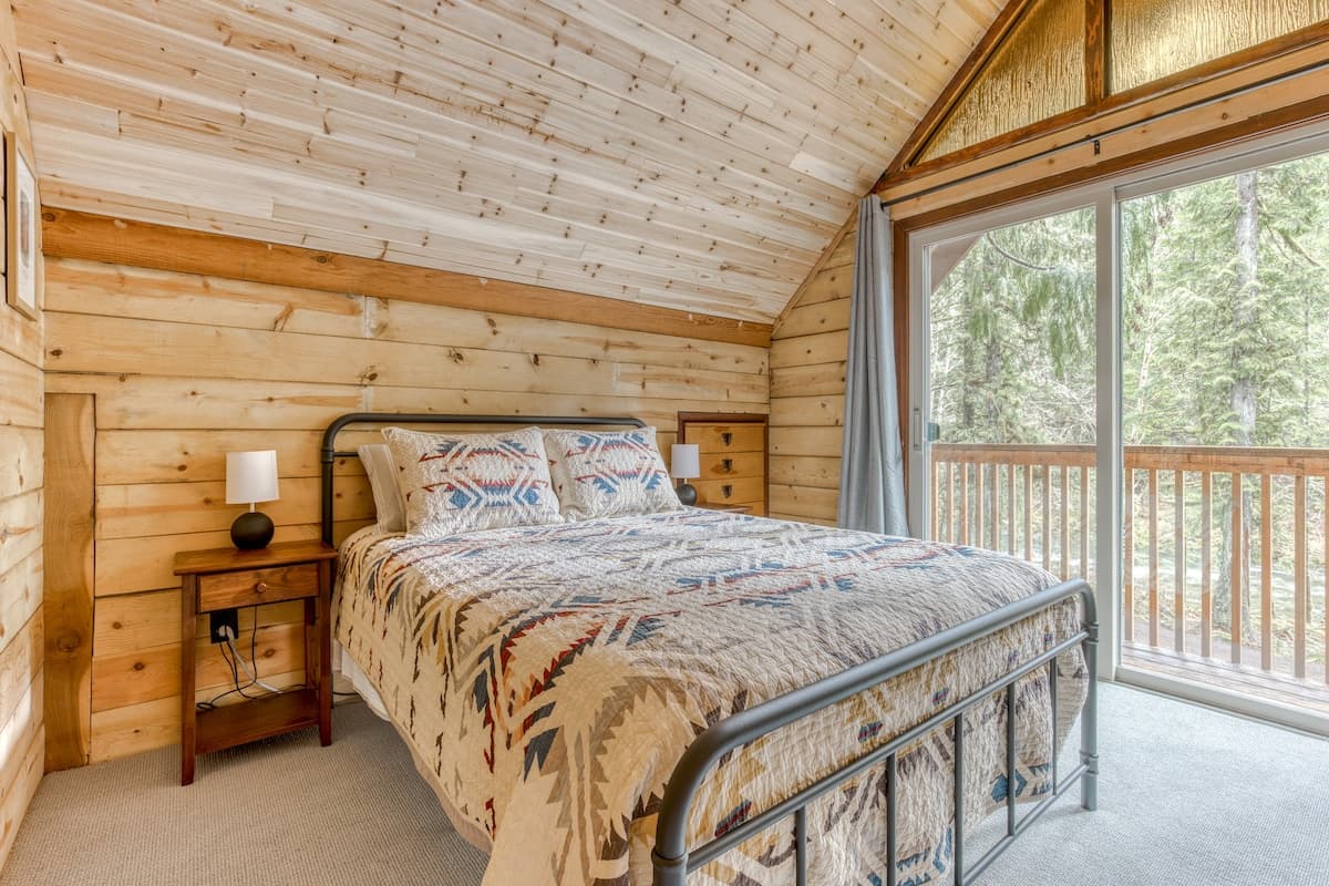 Thompson Cabin - Riverfront - Pet Friendly — photo 1