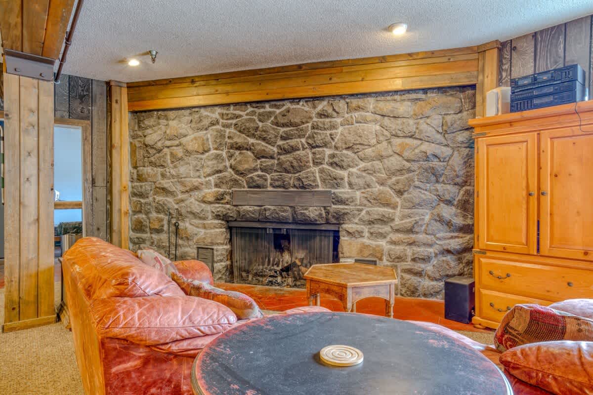 Thunderhead Lodge: Pool & Game Room Fun Top Floor — photo 26