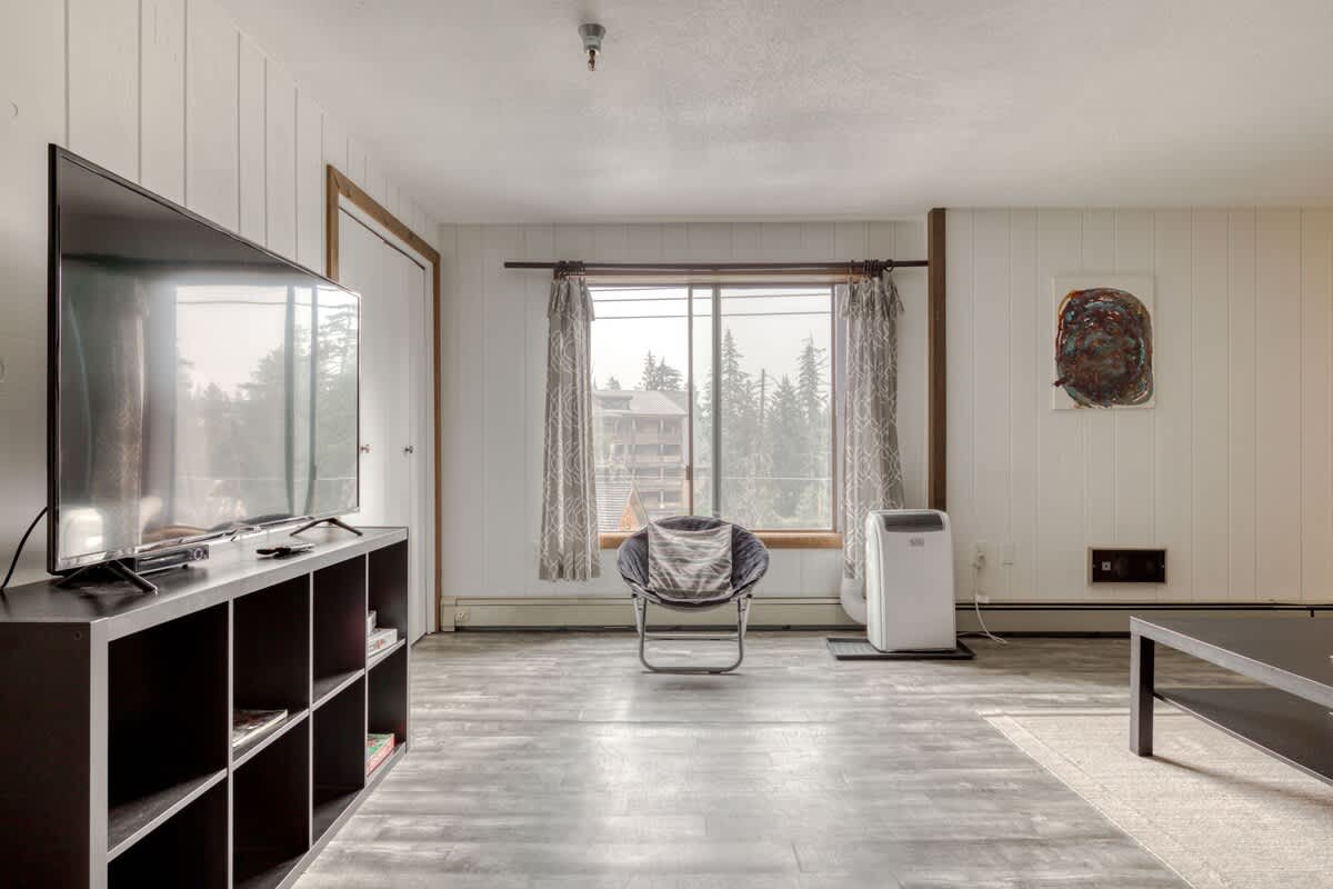 Thunderhead Lodge: Pool & Game Room Fun Top Floor — photo 9