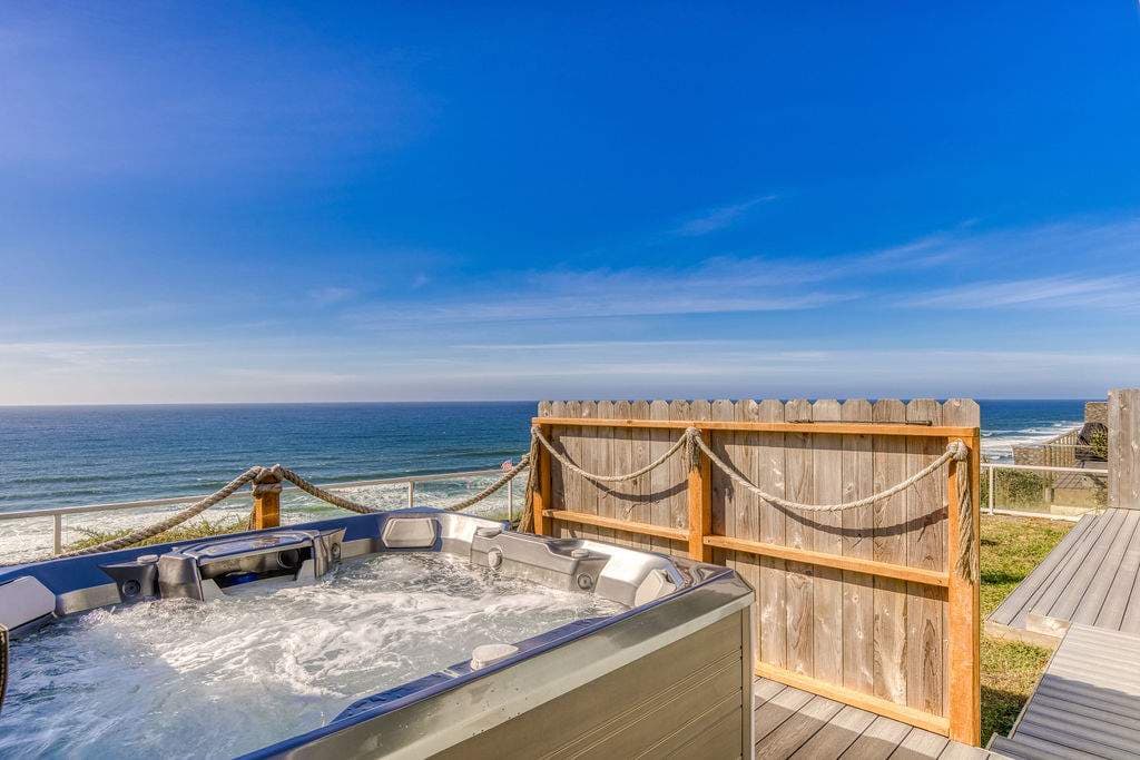 Tranquil Edge Retreat - Truly Oceanfront Hot Tub — photo 52