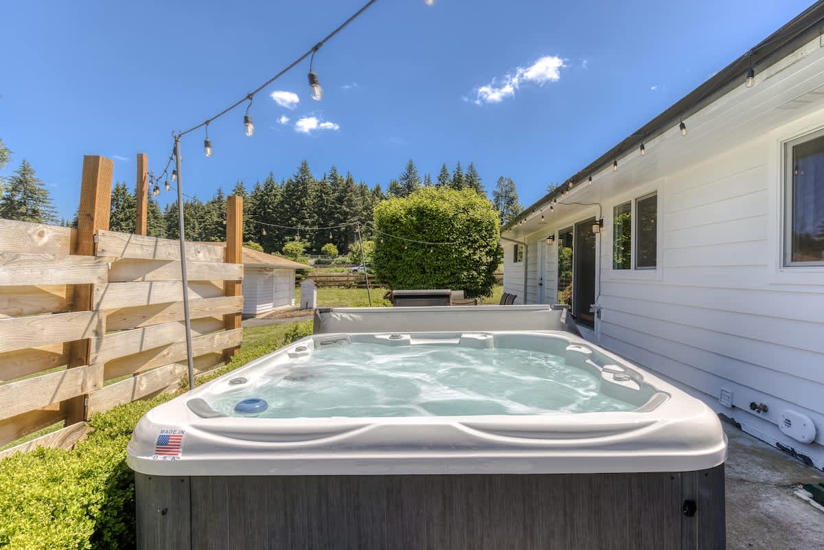 Vogel Vacations - 2 acre, hot tub and game room — photo 2