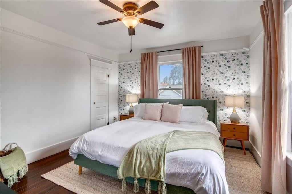 Vino e Vita Historic Pet-Friendly Home-EV Charger — photo 3