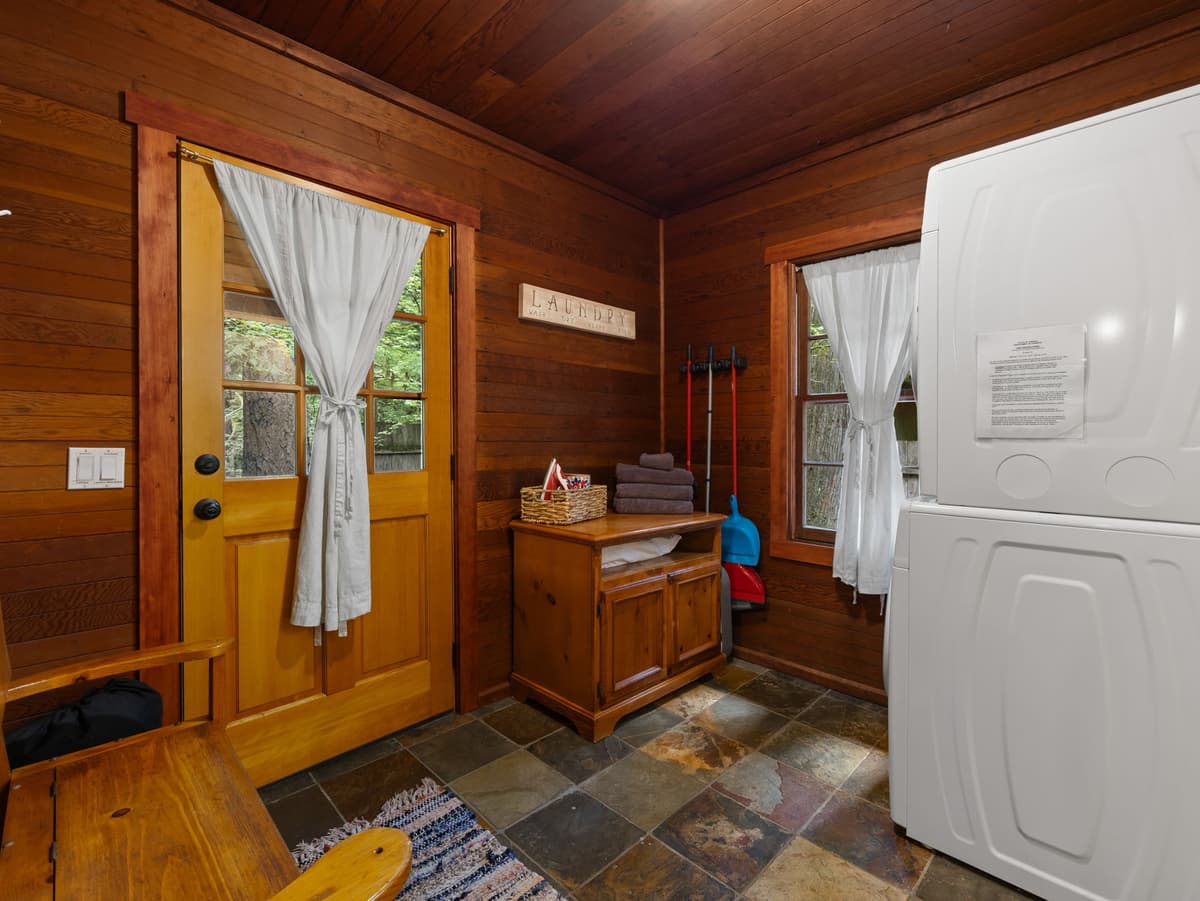 Whispering Pines: Hot Tub Retreat w Sports Court — photo 26