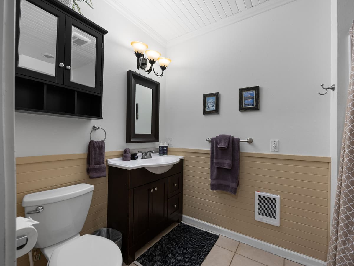 Whispering Pines: Hot Tub Retreat w Sports Court — photo 25