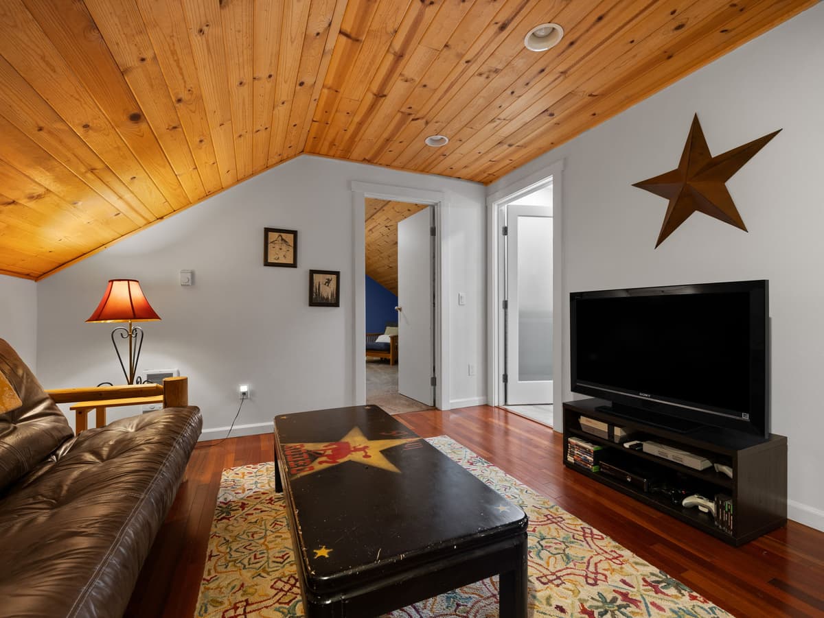 Whispering Pines: Hot Tub Retreat w Sports Court — photo 41