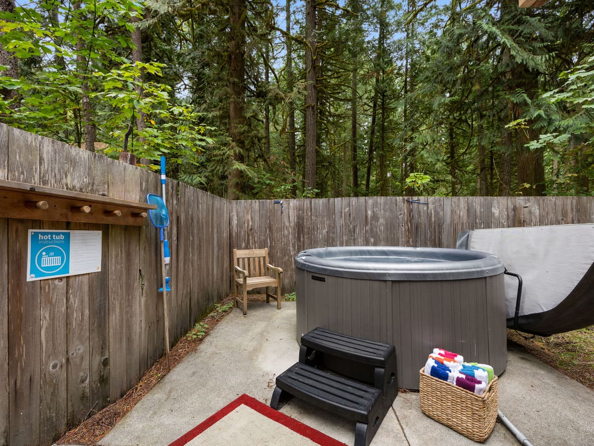 Whispering Pines: Hot Tub Retreat w Sports Court — photo 54