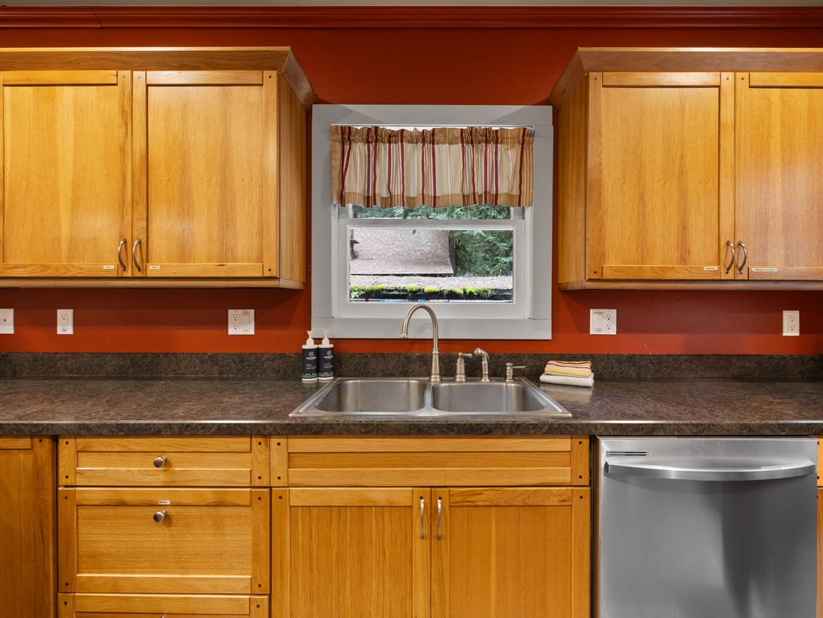 Whispering Pines: Hot Tub Retreat w Sports Court — photo 18