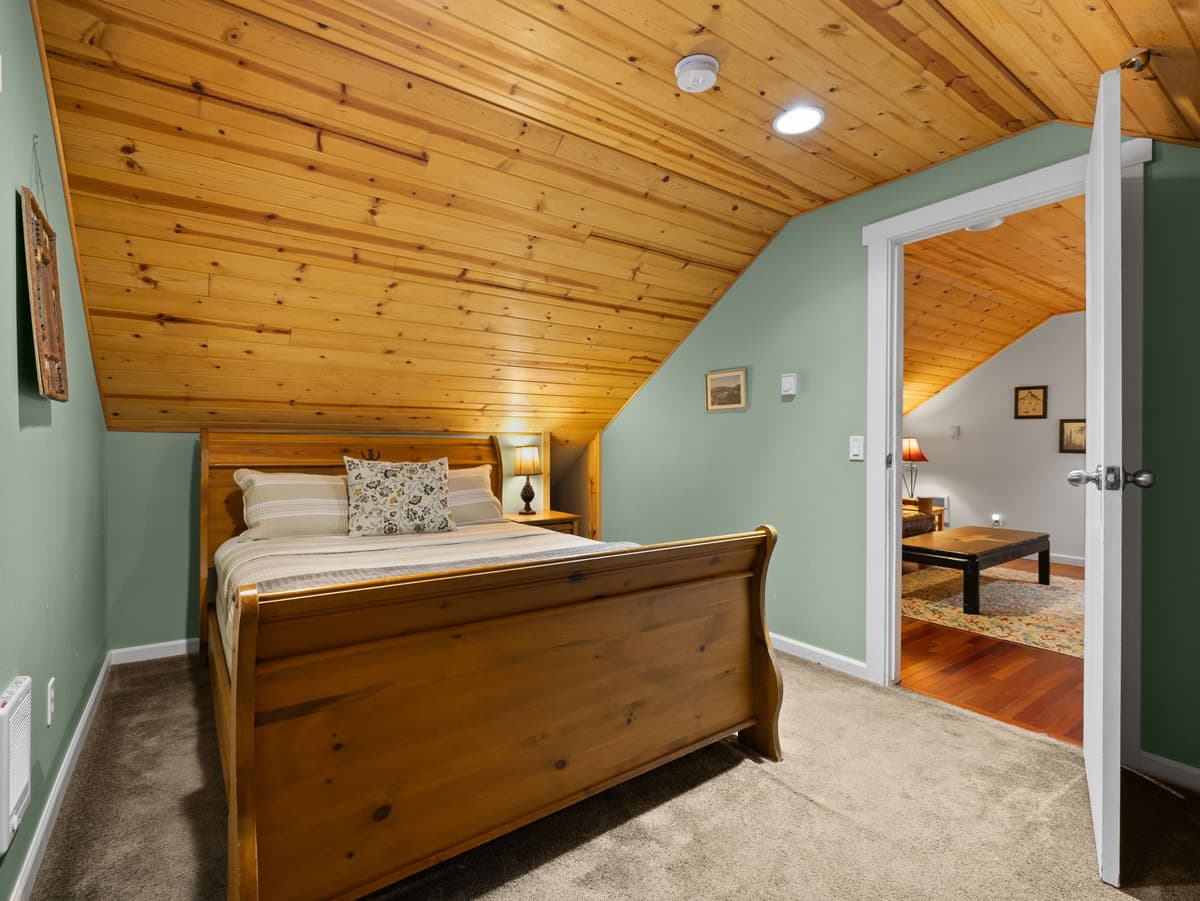 Whispering Pines: Hot Tub Retreat w Sports Court — photo 40