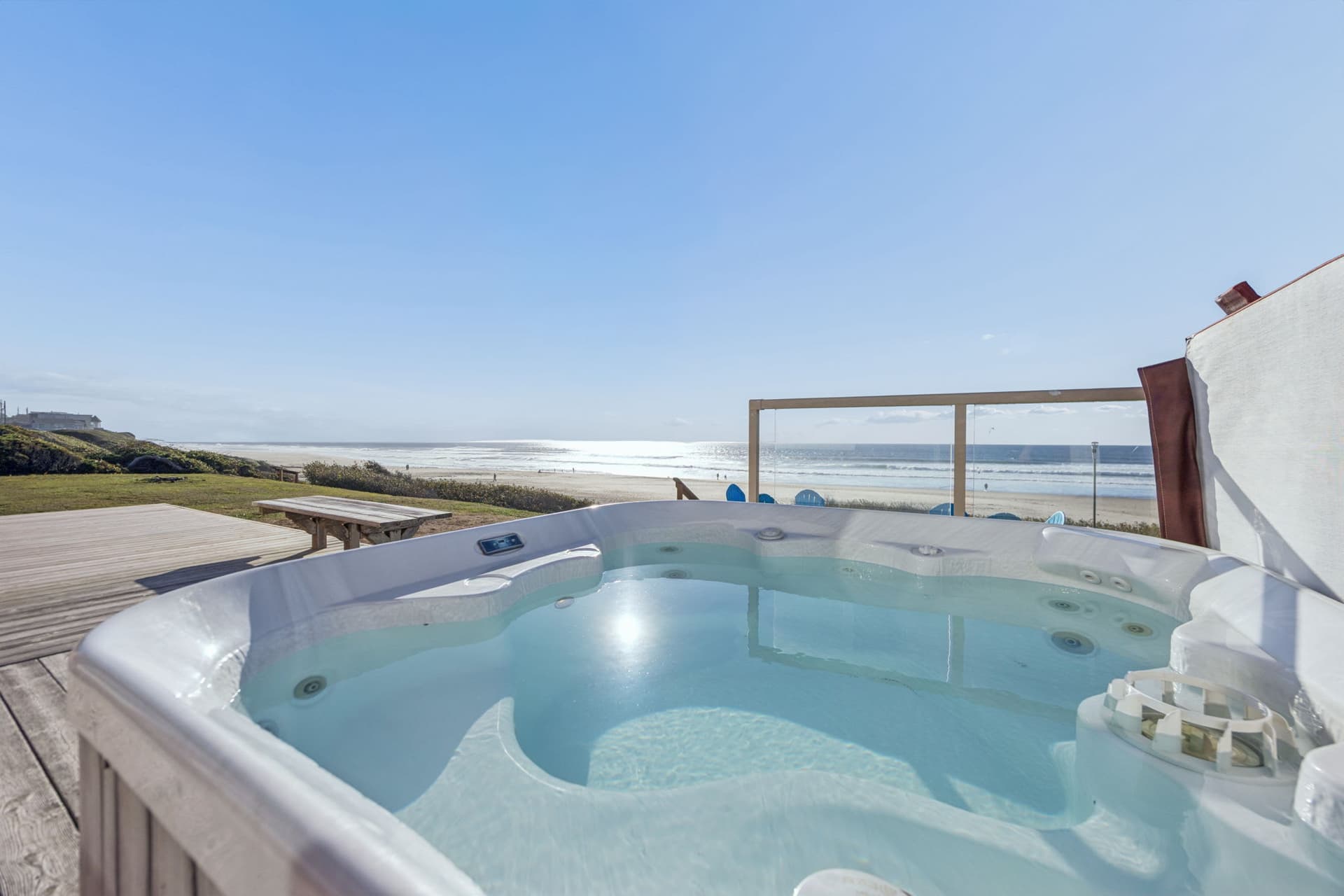 Beach Club - Ocean Front, Hot Tub, Private Access — photo 1