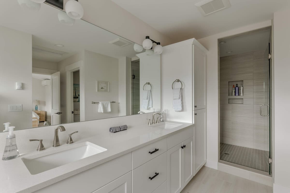 The Shorebird - Lux New Build, 1 Home Off the Beach — photo 45