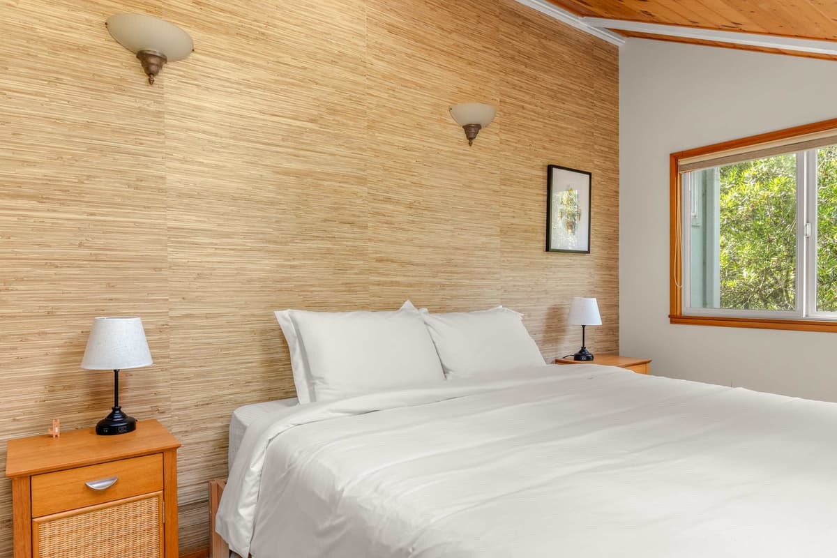 Spyhop Hideaway - Walk to beach | Pet-friendly — photo 21