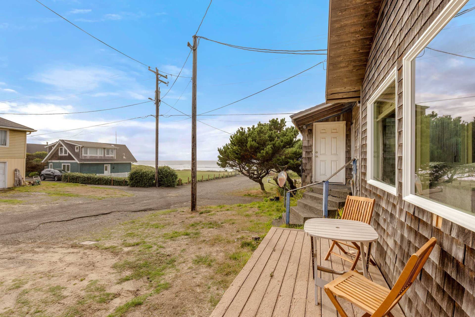 Beach Cabin Getaway - One home from the beach! — photo 2