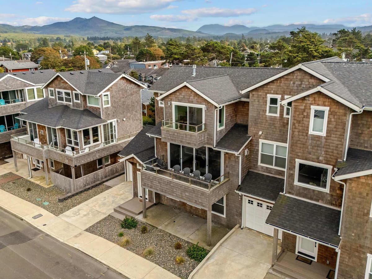 The Shorebird - Lux New Build, 1 Home Off the Beach — photo 24
