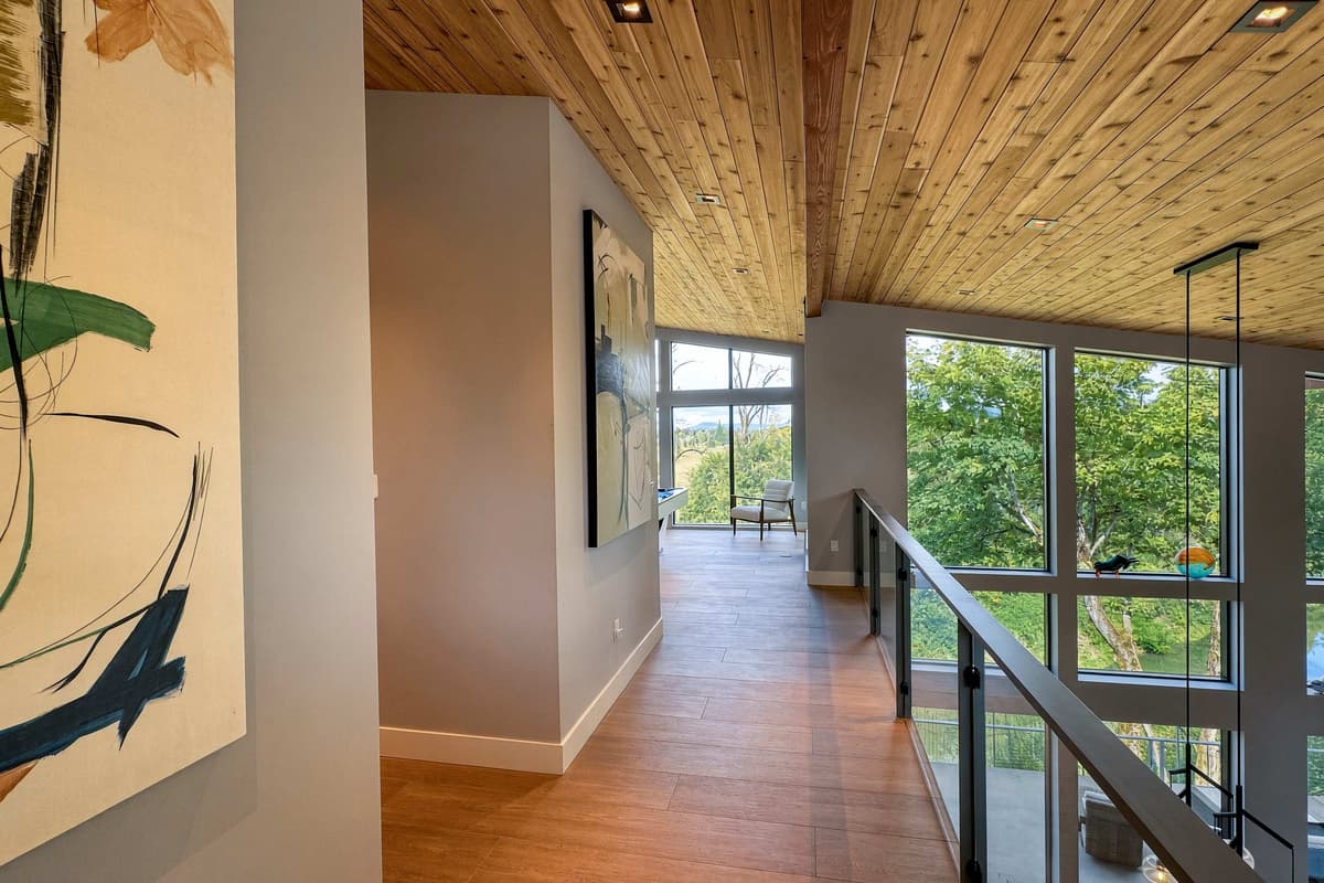 Kingwood - Riverfront Luxury w private trails — photo 46