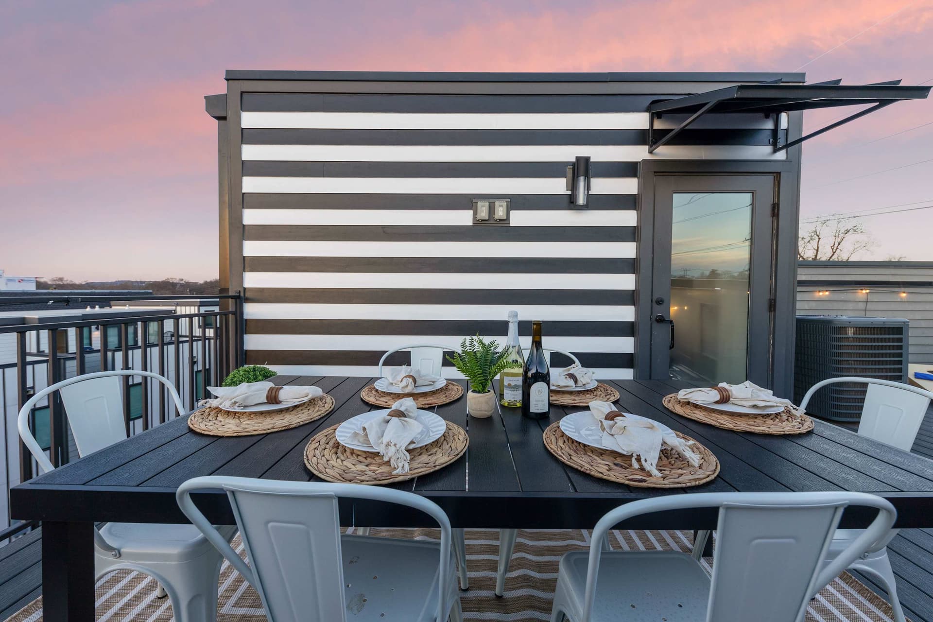 Camellia | Rooftop & Pet-Friendly Stay — photo 5