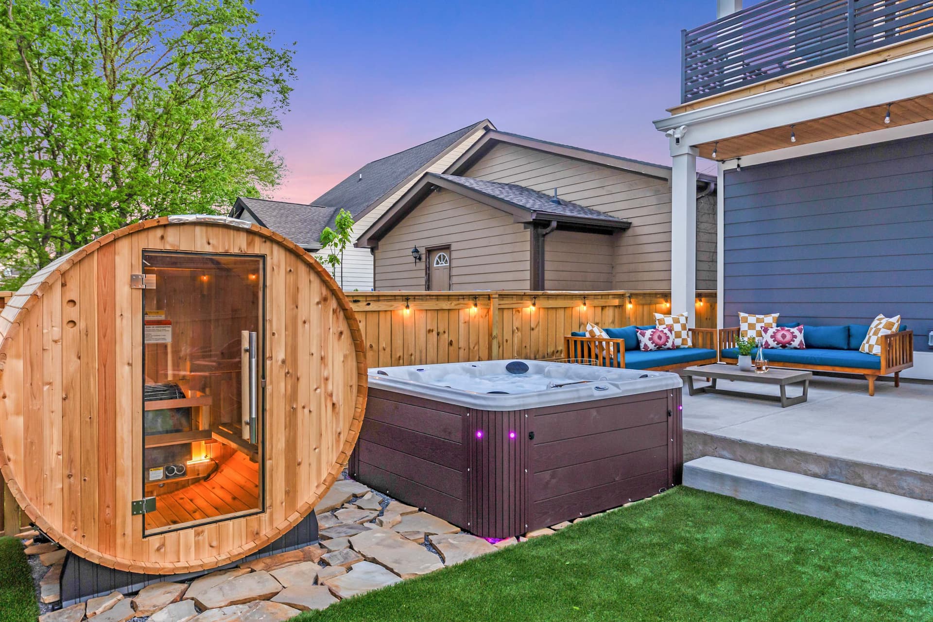 Morrison | Oasis Yard + Karaoke Lounge — photo 2