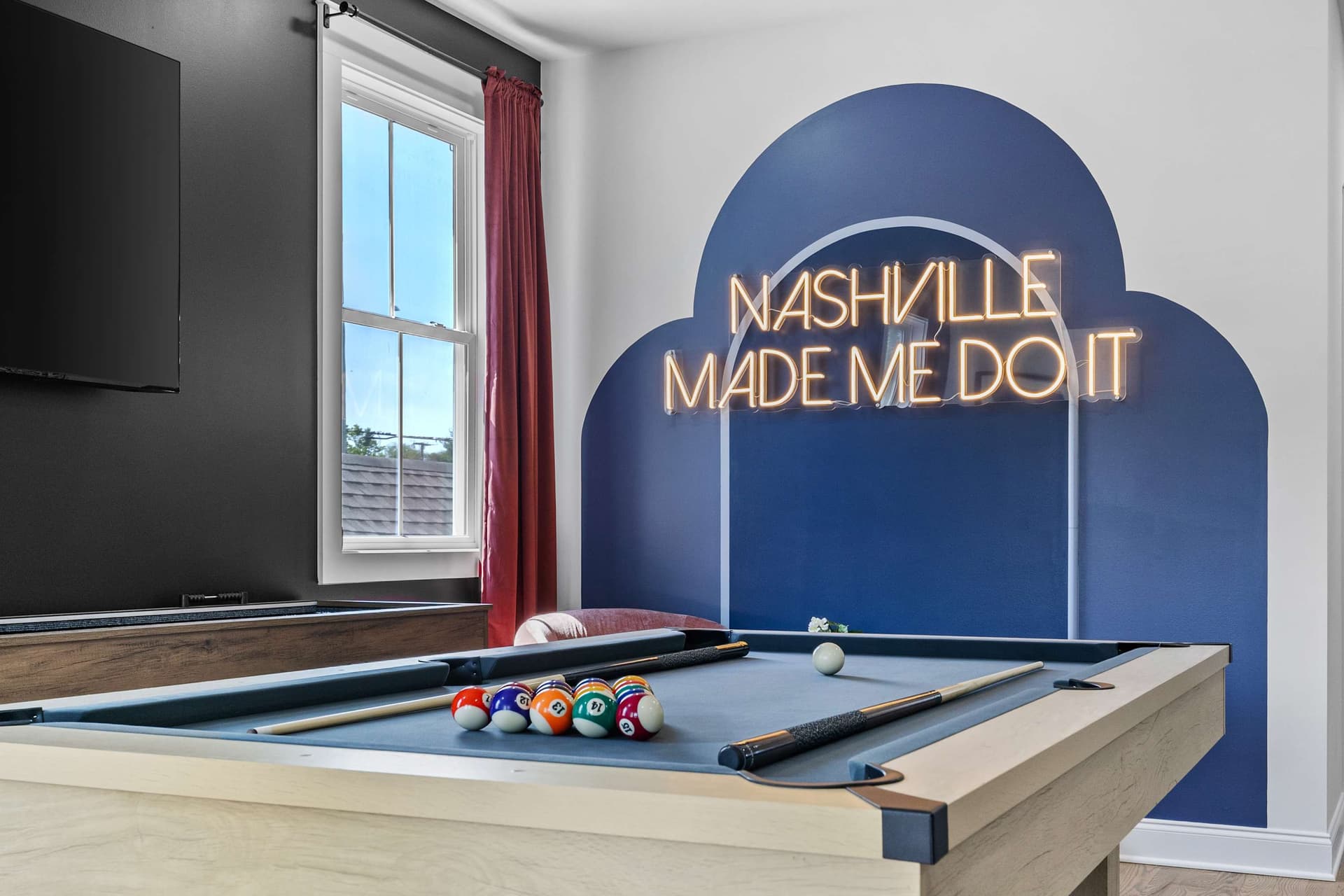 Morrison | Oasis Yard + Karaoke Lounge — photo 4