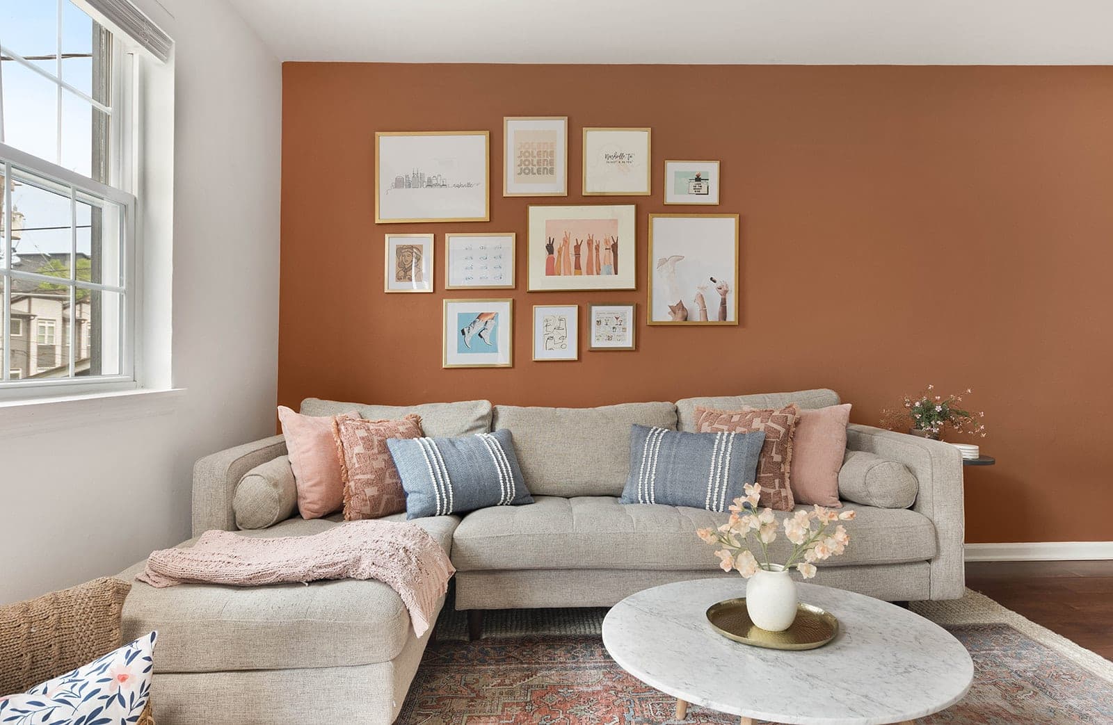 Rosé Bungalow - 1.5 Miles to Broadway — photo 1