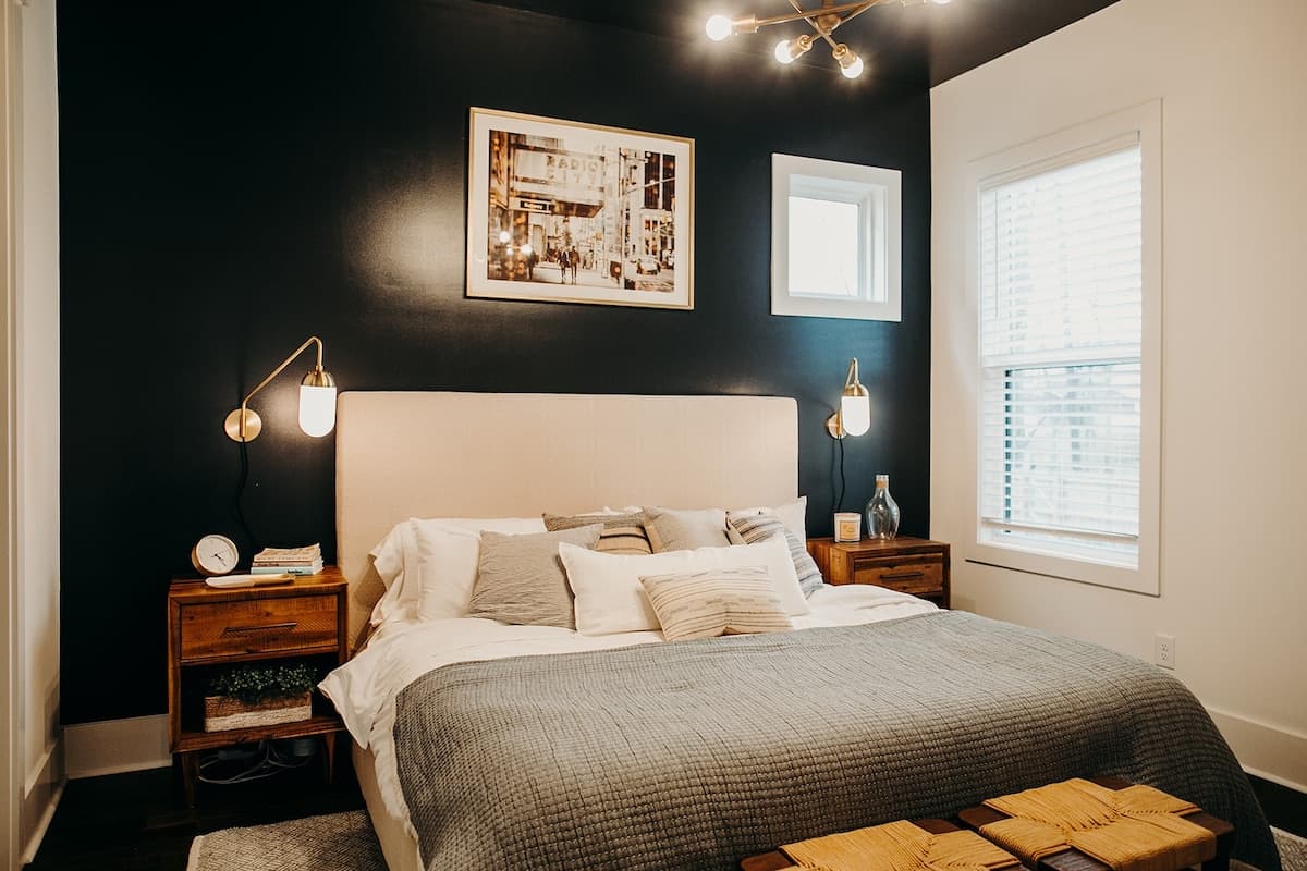 The Urban Farmhouse – 30-day Minimum — photo 6
