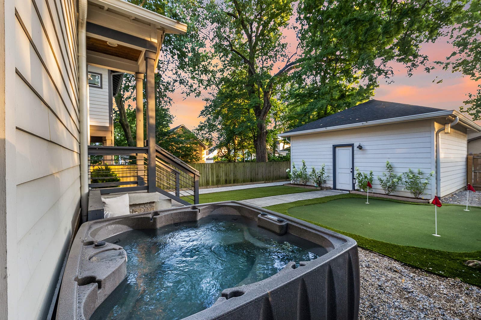 The Urban Farmhouse – 30-day Minimum — photo 3