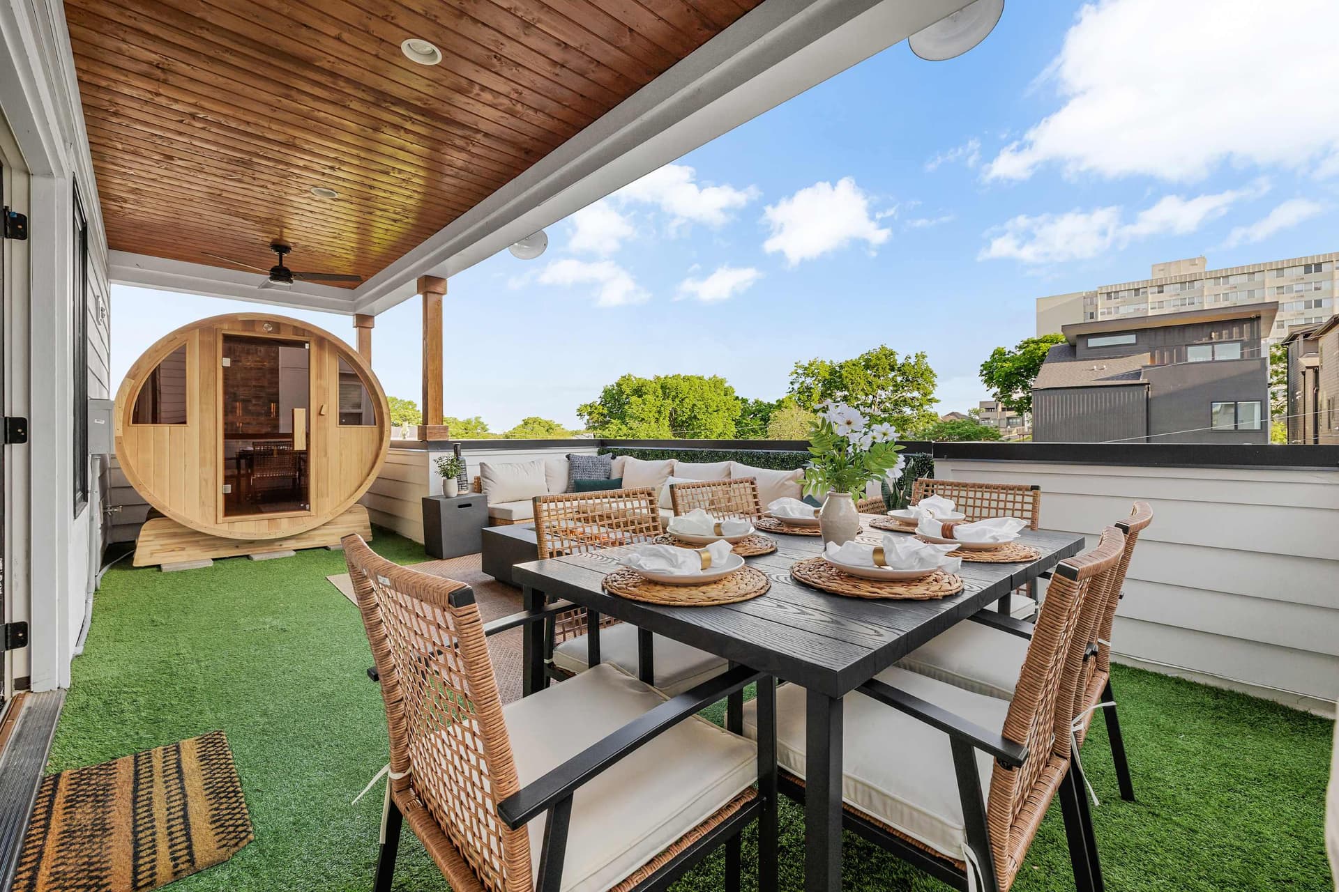 The Waylon • Rooftop Sauna + Pool Table + 11 beds — photo 4