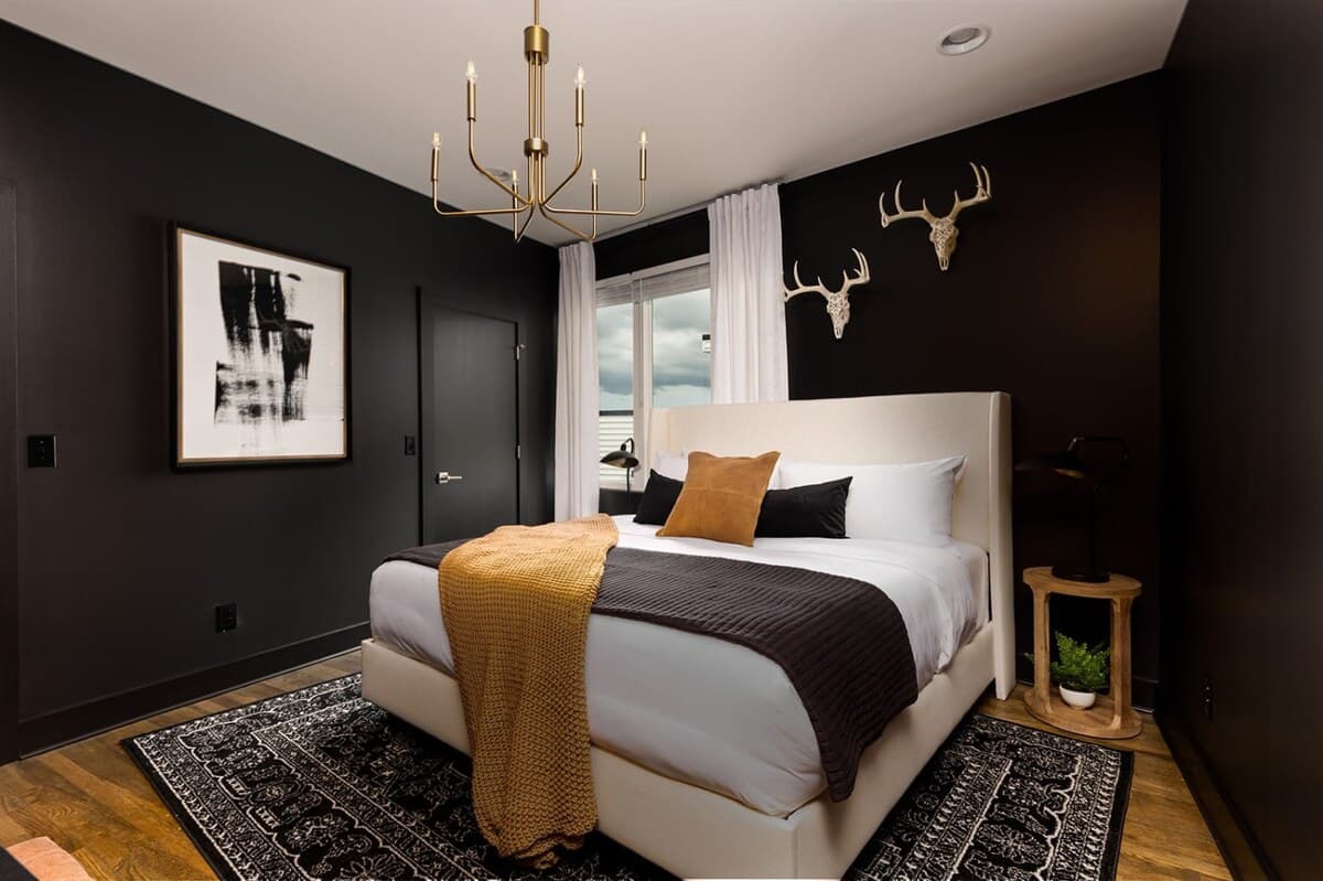 The Willow - Rooftop w/ Skyline Views + Sauna! — photo 8
