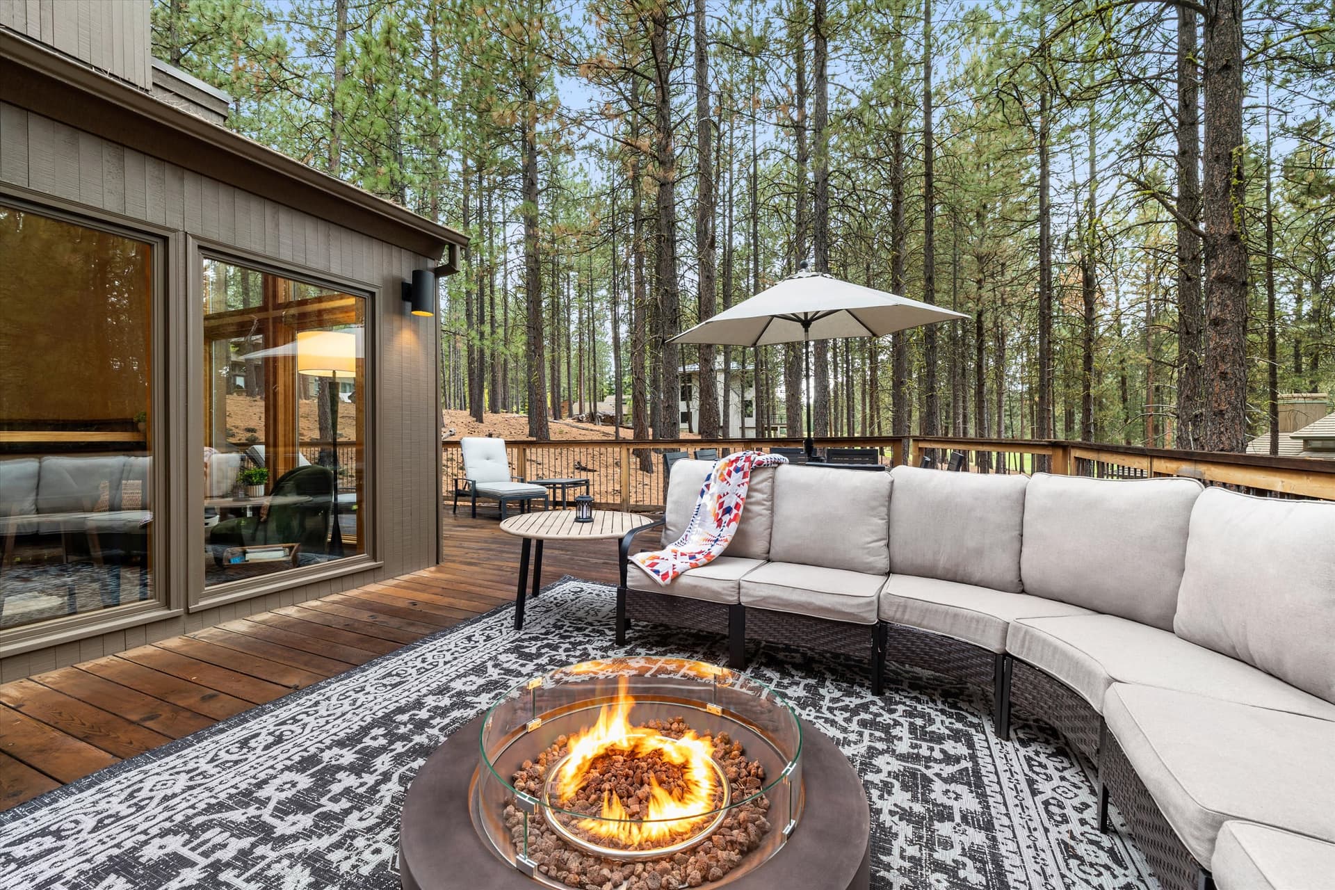 NEW/Black Butte Ranch/Sauna/Hot Tub/Kids Playroom — photo 2