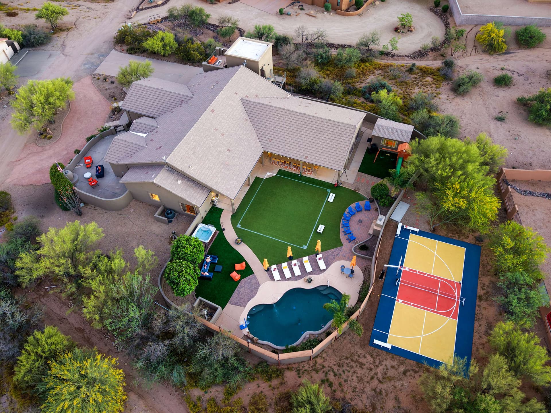 Suncrest Retreat - Pool, Pickleball, Theater — photo 1