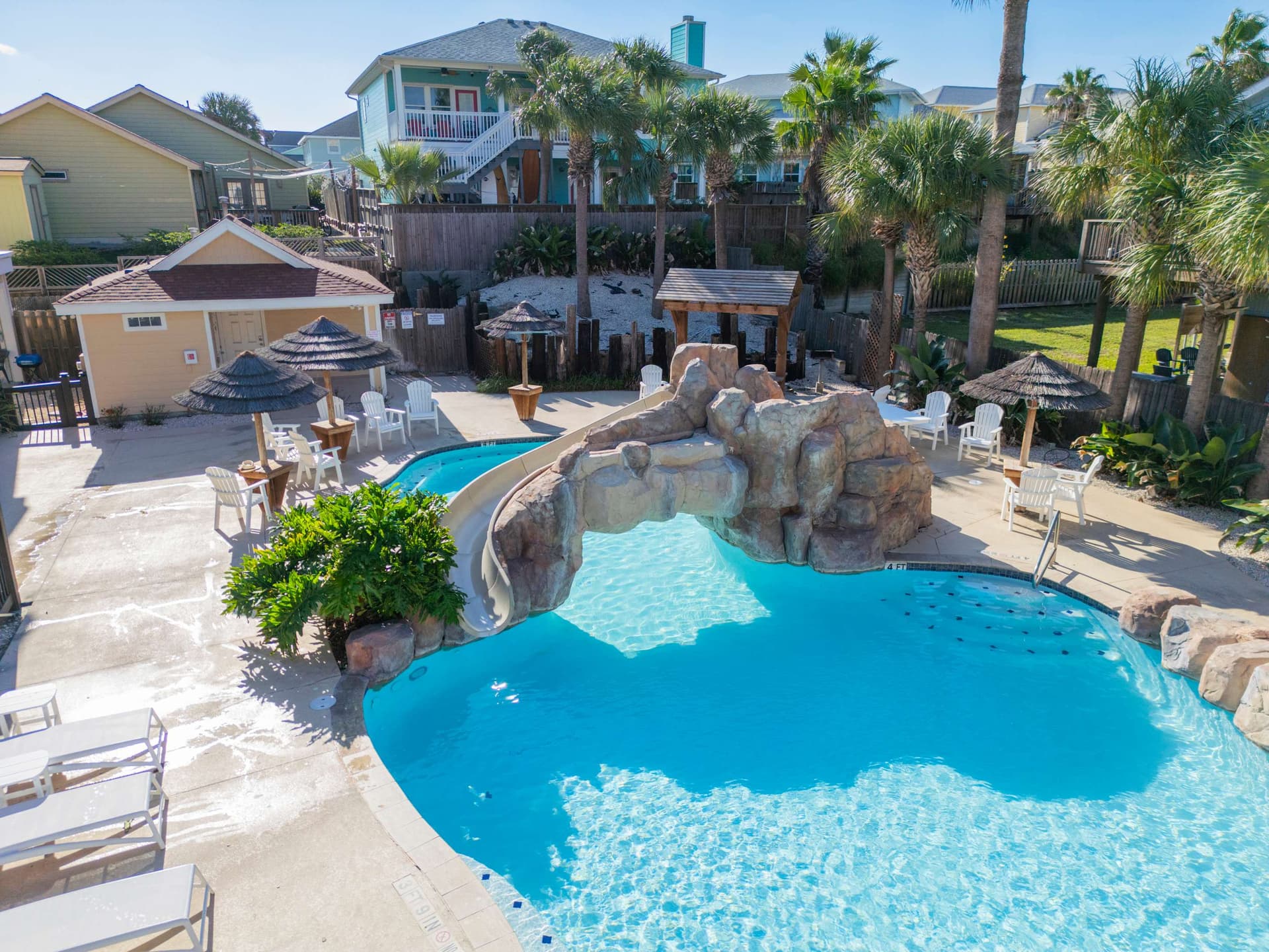 Cajun Shrimp ~ Heated Resort Pool w/ Slide — photo 1