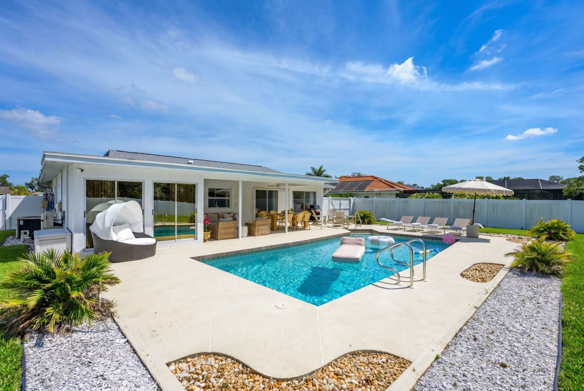 Minutes to AMI | Pool | Game Room | Sleeps 11 — photo 1