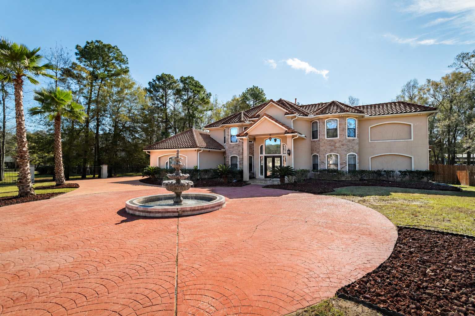 Sleeps 16 | Pool + Slide | Family Retreat — photo 1
