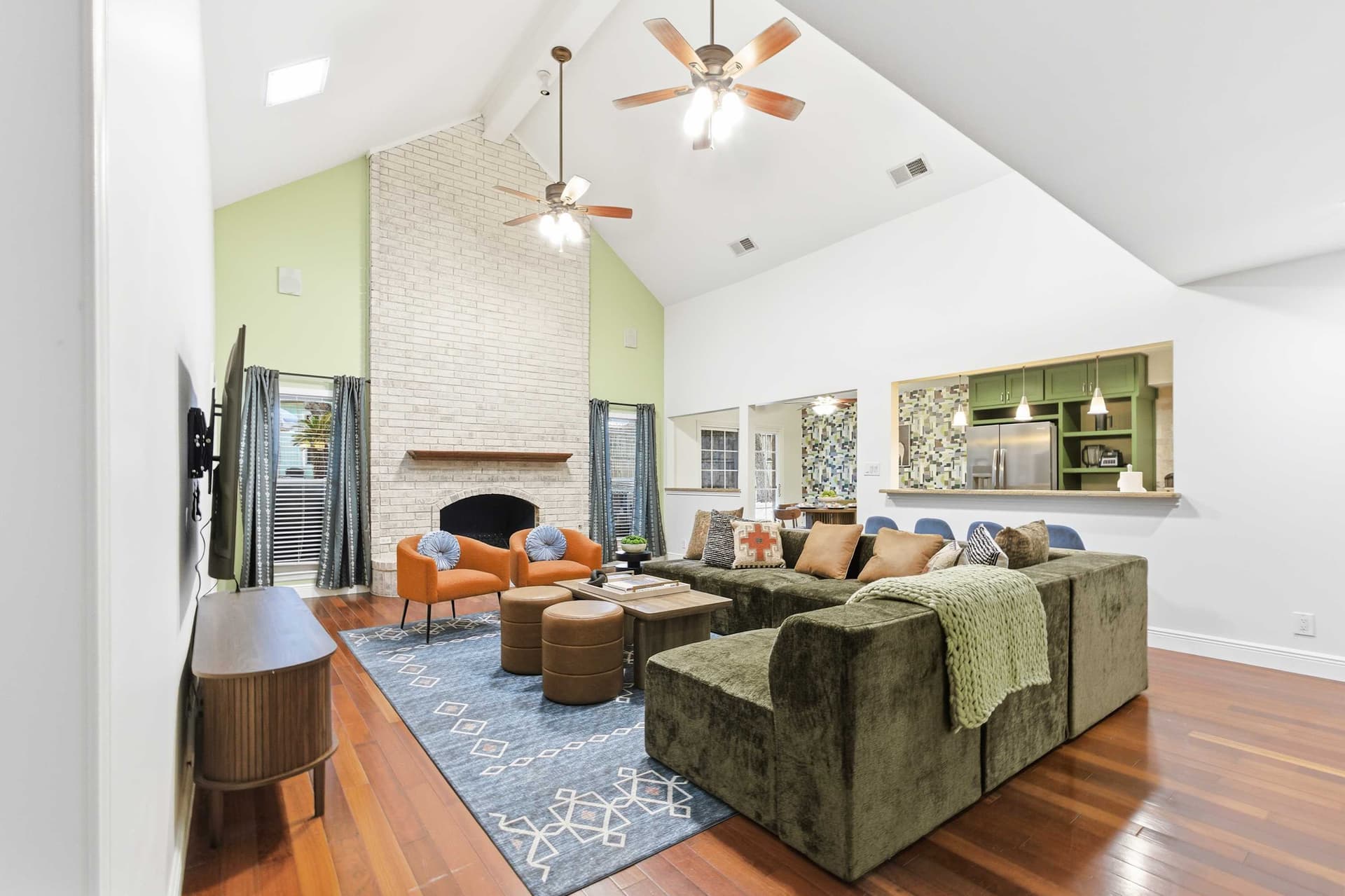 Gathering House | Movie & Game Room, Hot Tub, Pool — photo 4