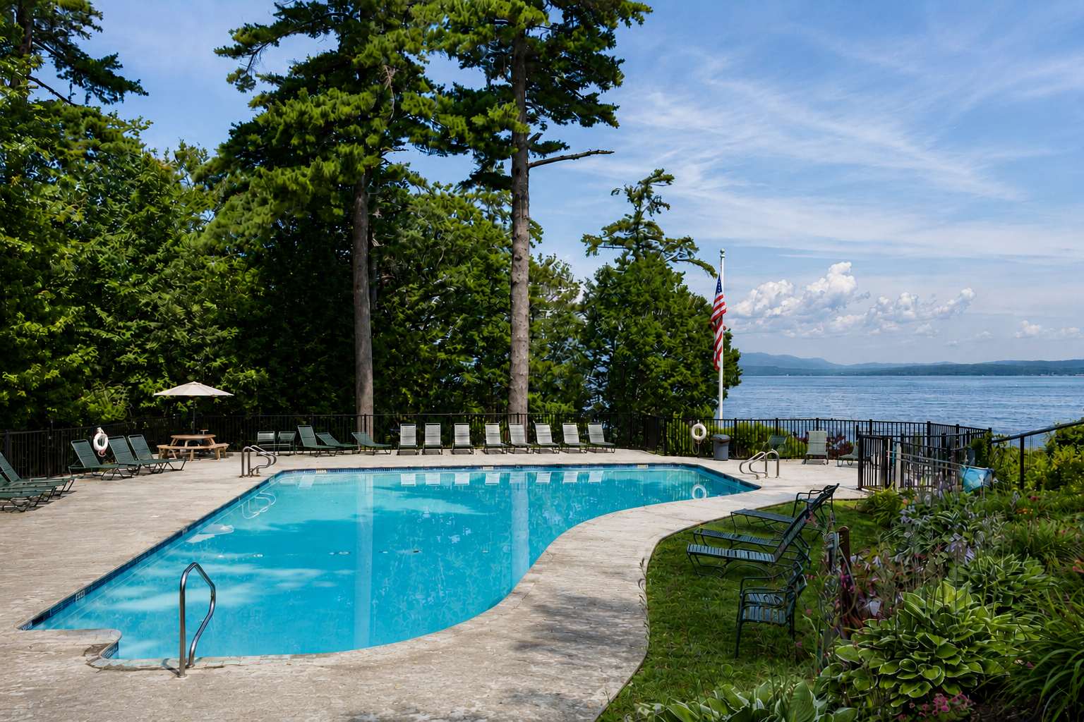 Gilford Lake Retreat • Minutes to Gunstock Mountain Ski Resort• 5-Min Walk to Beach • Pool — photo 4