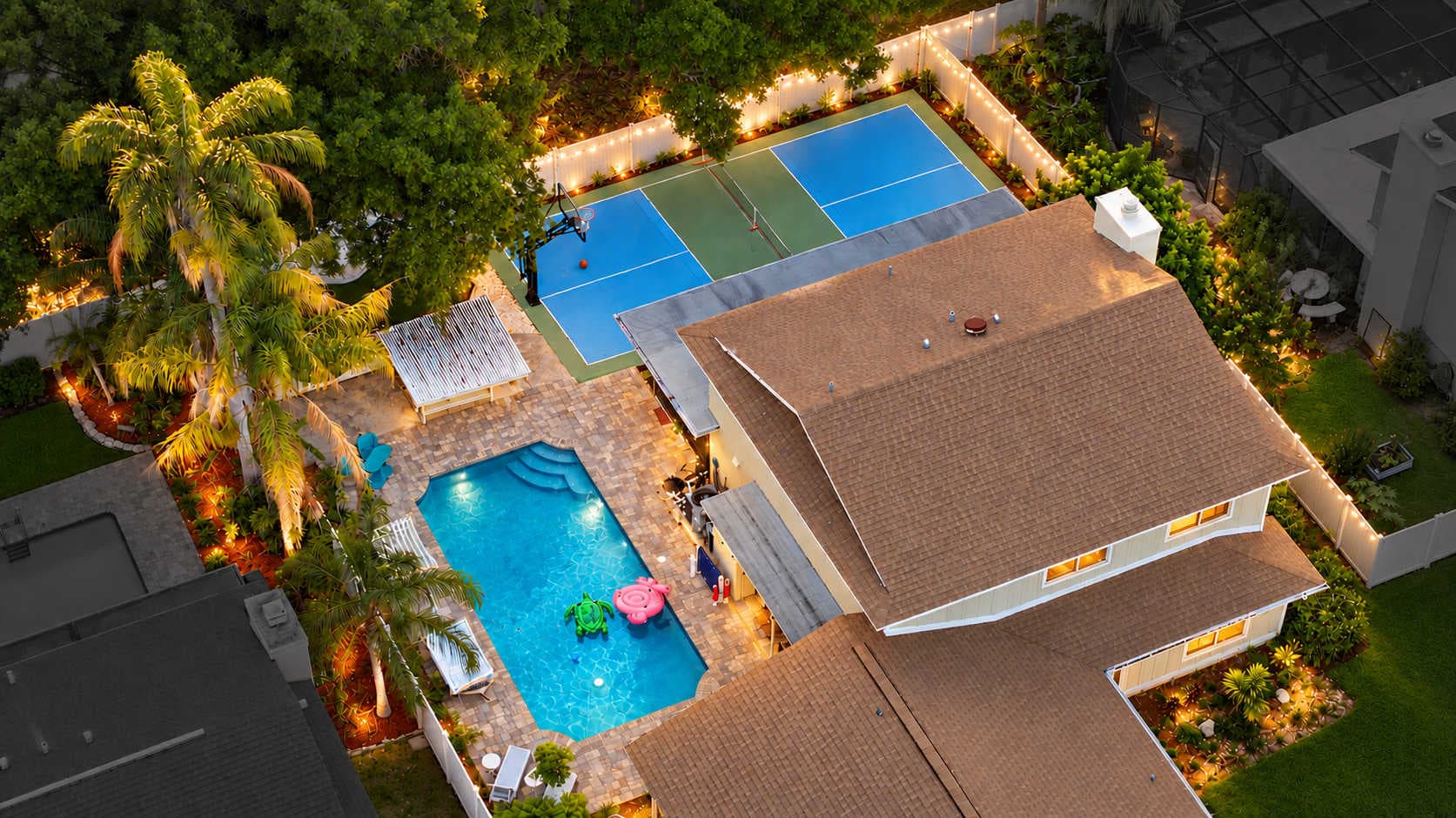 Hot Tub ~ Pickleball ~ Game Room ~ 5 min to Beach! — photo 1