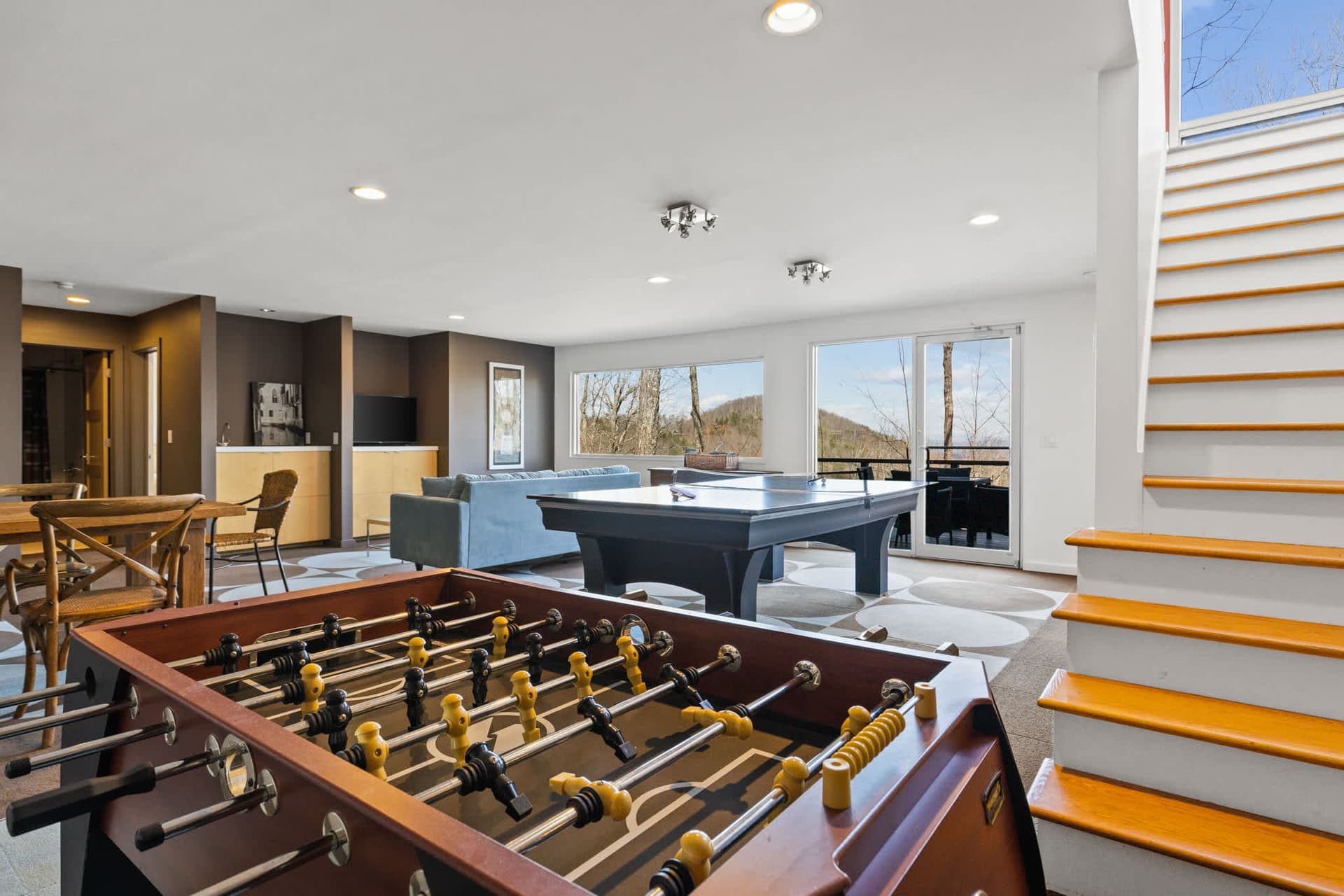 Mtn Views~Sleeps 8~Hot Tub~Game Room~Fireplace — photo 4