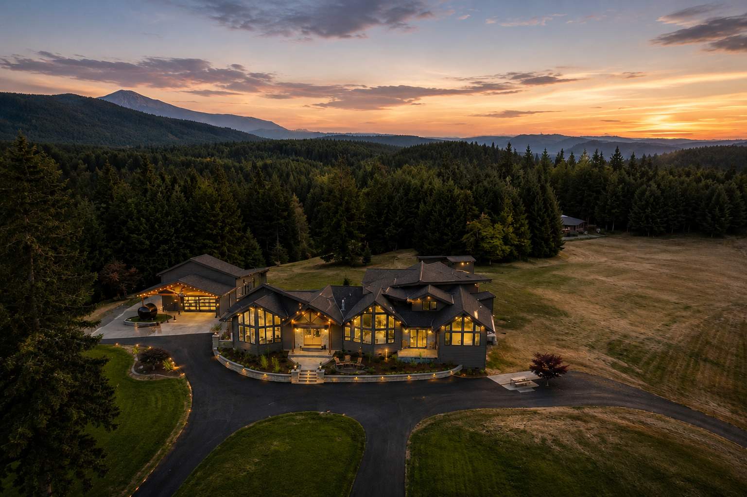 Hilltop Retreat | Indoor Pickleball | Event Arena — photo 1