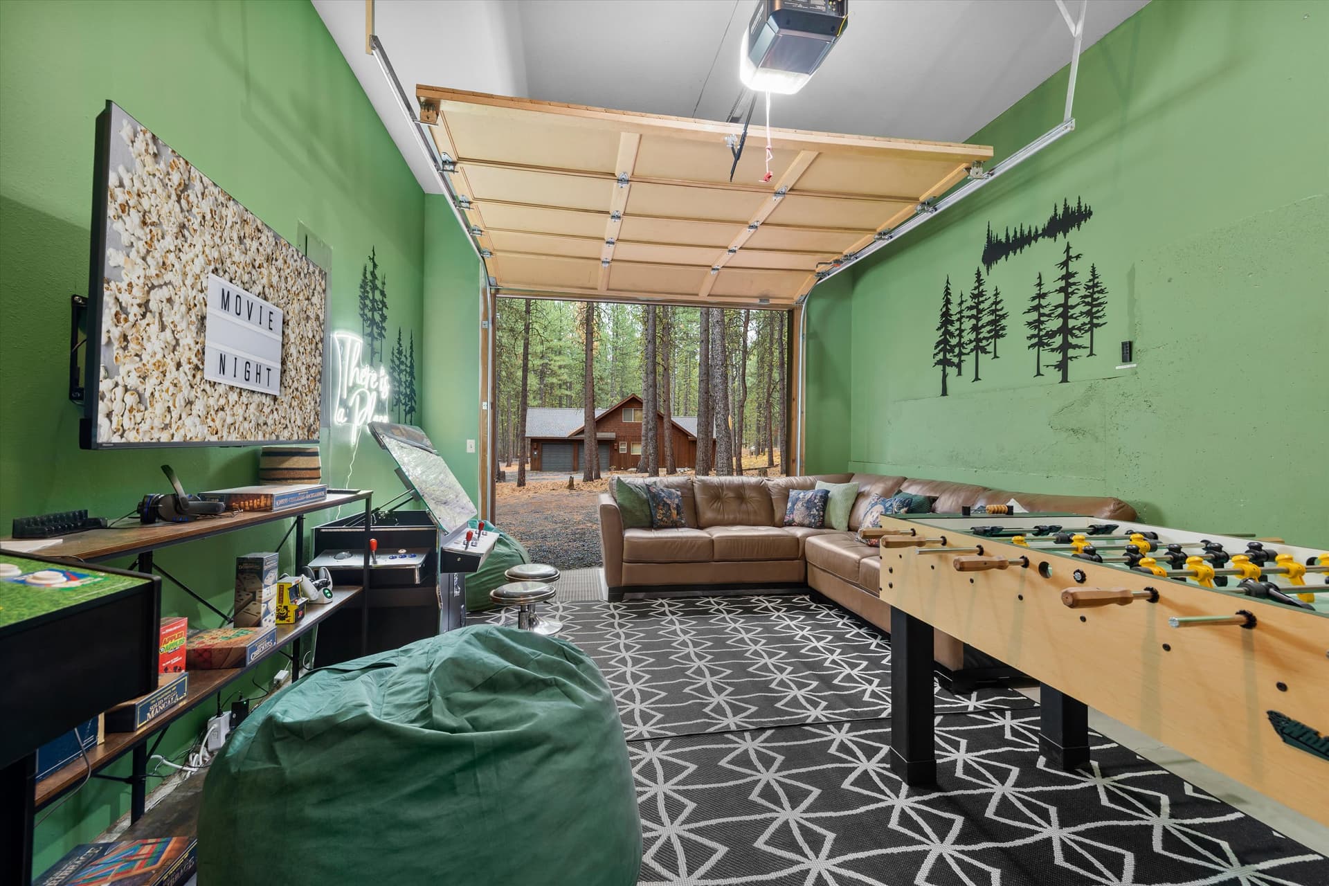 NEW/Black Butte Ranch/Sauna/Hot Tub/Kids Playroom — photo 4