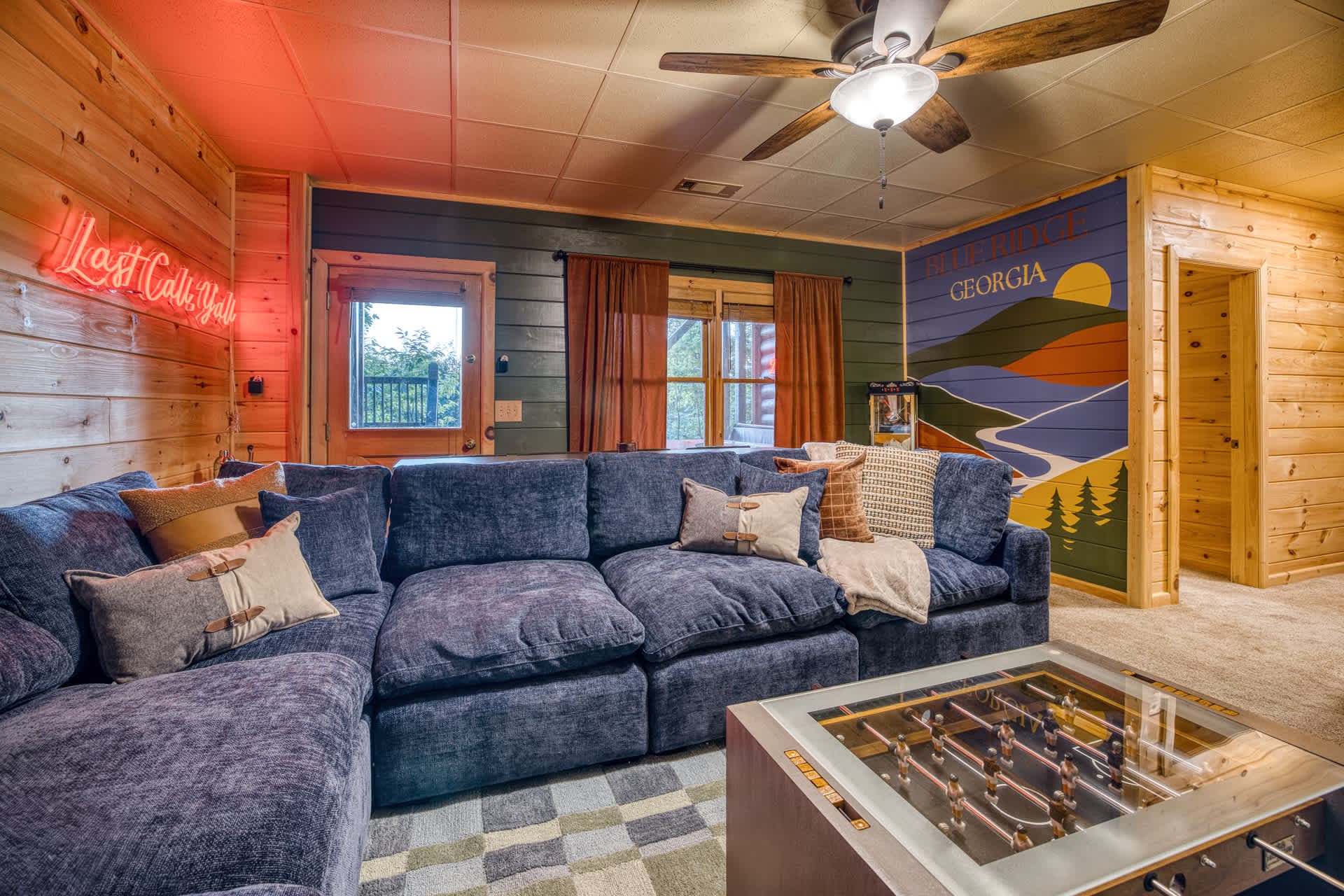 Mountain Views | Sauna | Hot Tub | Movie Theater — photo 4