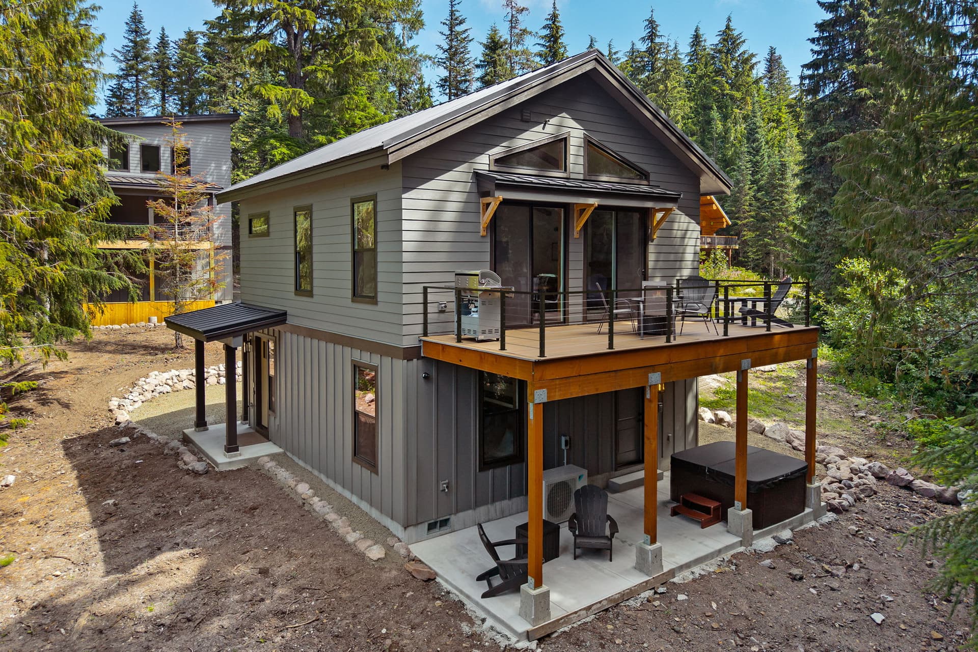 Après-Ski Compound | Sleeps 22, Hot Tubs & Sauna — photo 1