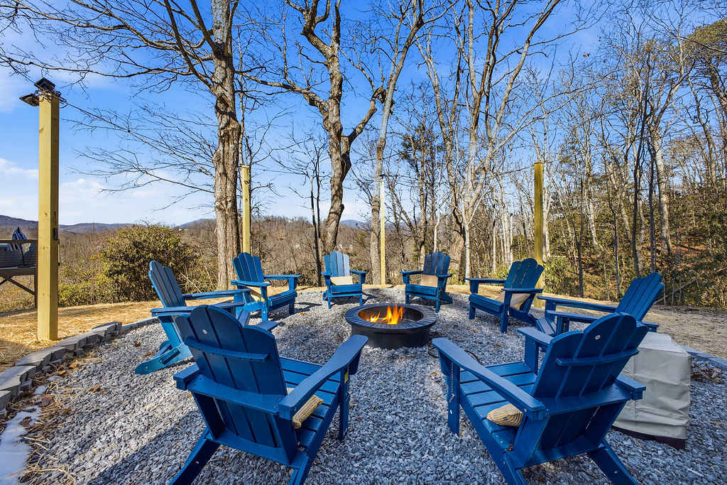 Mtn Views | Stargazing Dome | Hot Tub | Sleeps 20 — photo 4