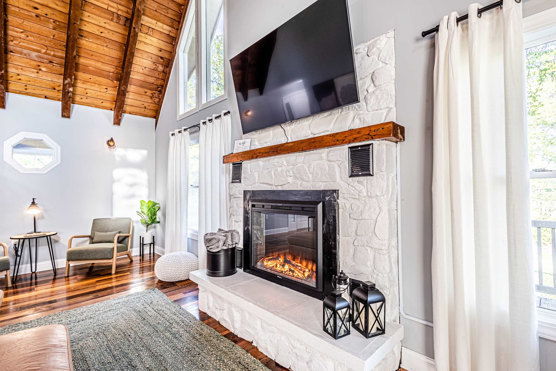 Cozy Family Getaway w/ Games, Hot Tub & Fire Pit — photo 1