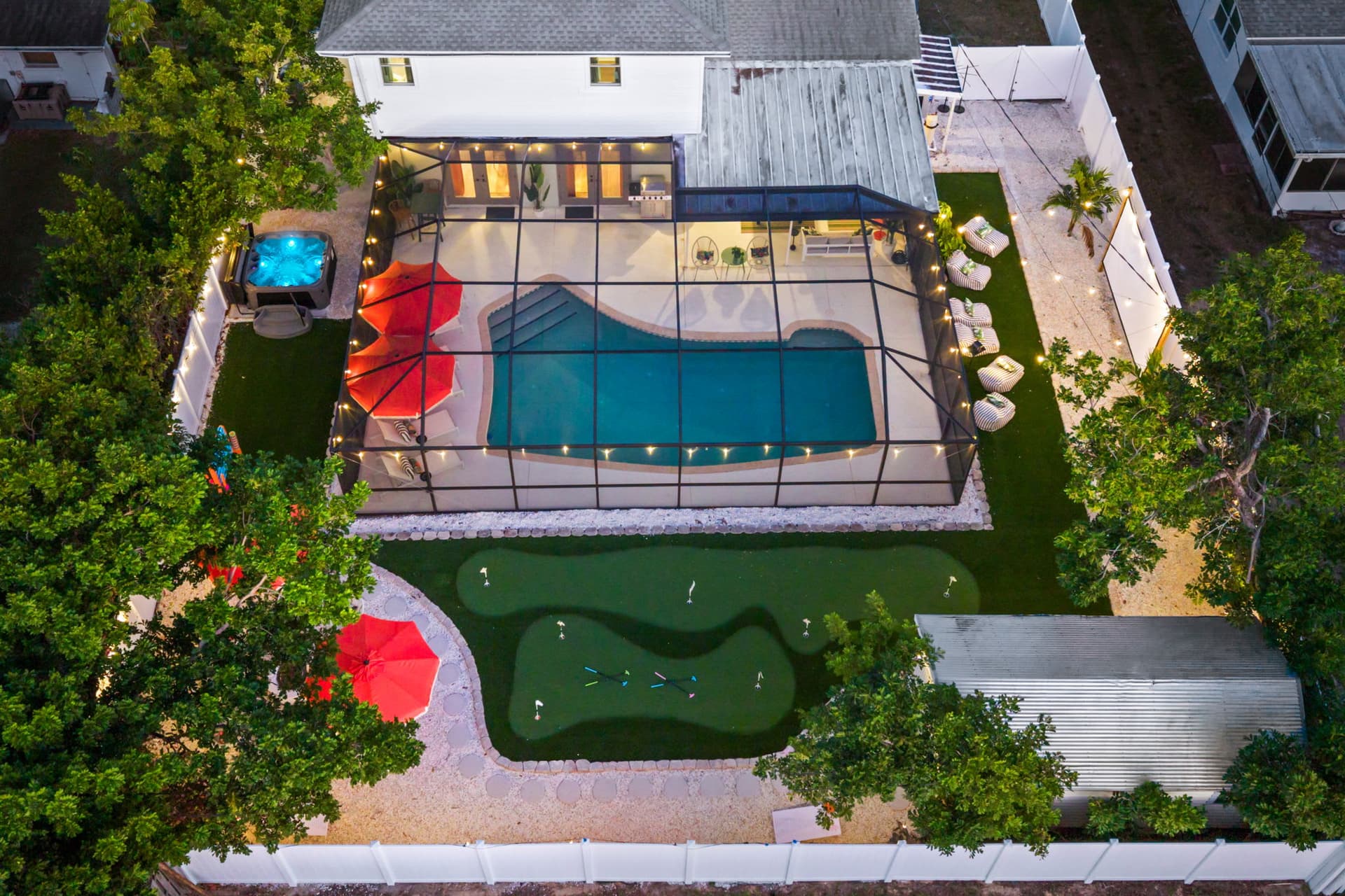 Epic Backyard - Pool - Hot Tub - Outdoor Theatre — photo 1