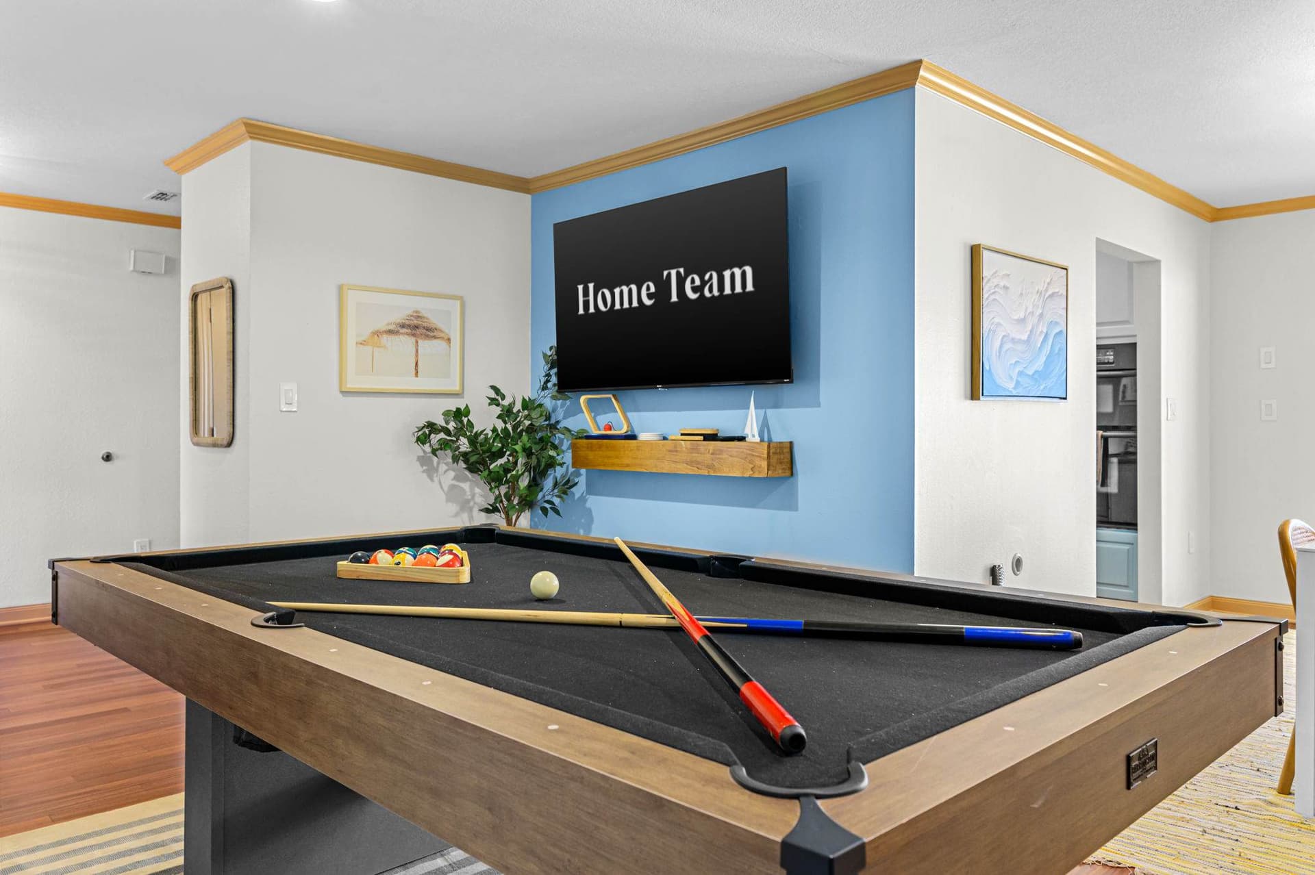 Private Resort | Pool, Spa, Tiki Bar + Games — photo 1