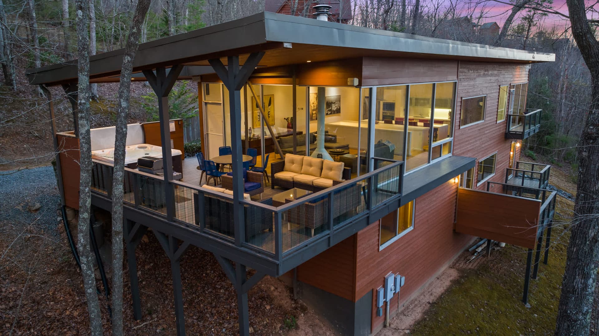 Mtn Views~Sleeps 8~Hot Tub~Game Room~Fireplace — photo 5