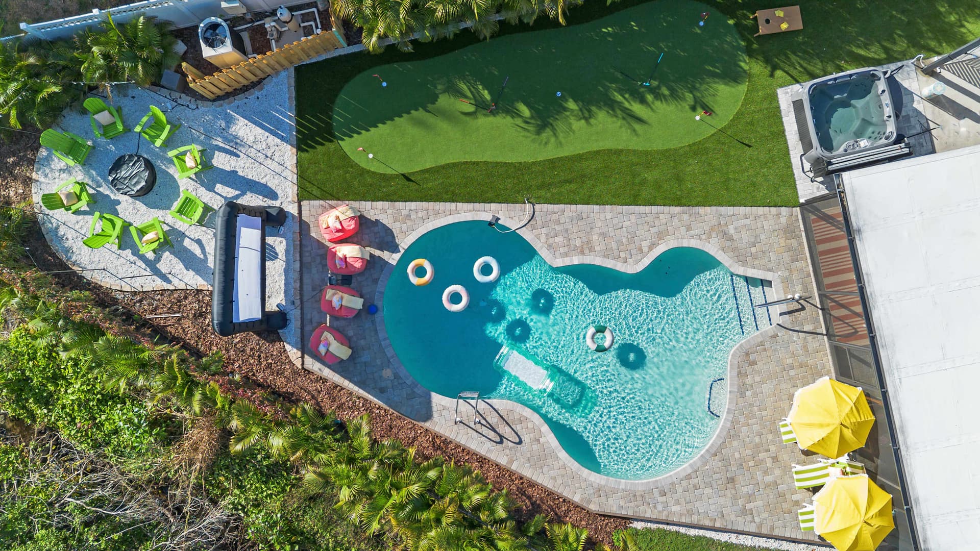 Backyard Paradise • Sleeps 14 • Arcade Games • Spa — photo 1
