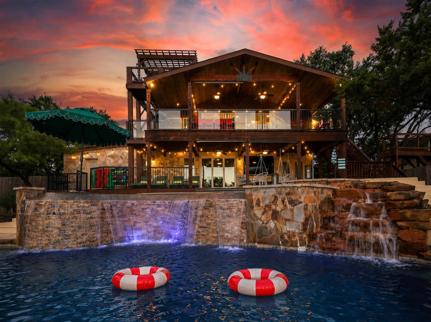 Wildlight House Cascade Canyon Lake Sleeps 17 — photo 1