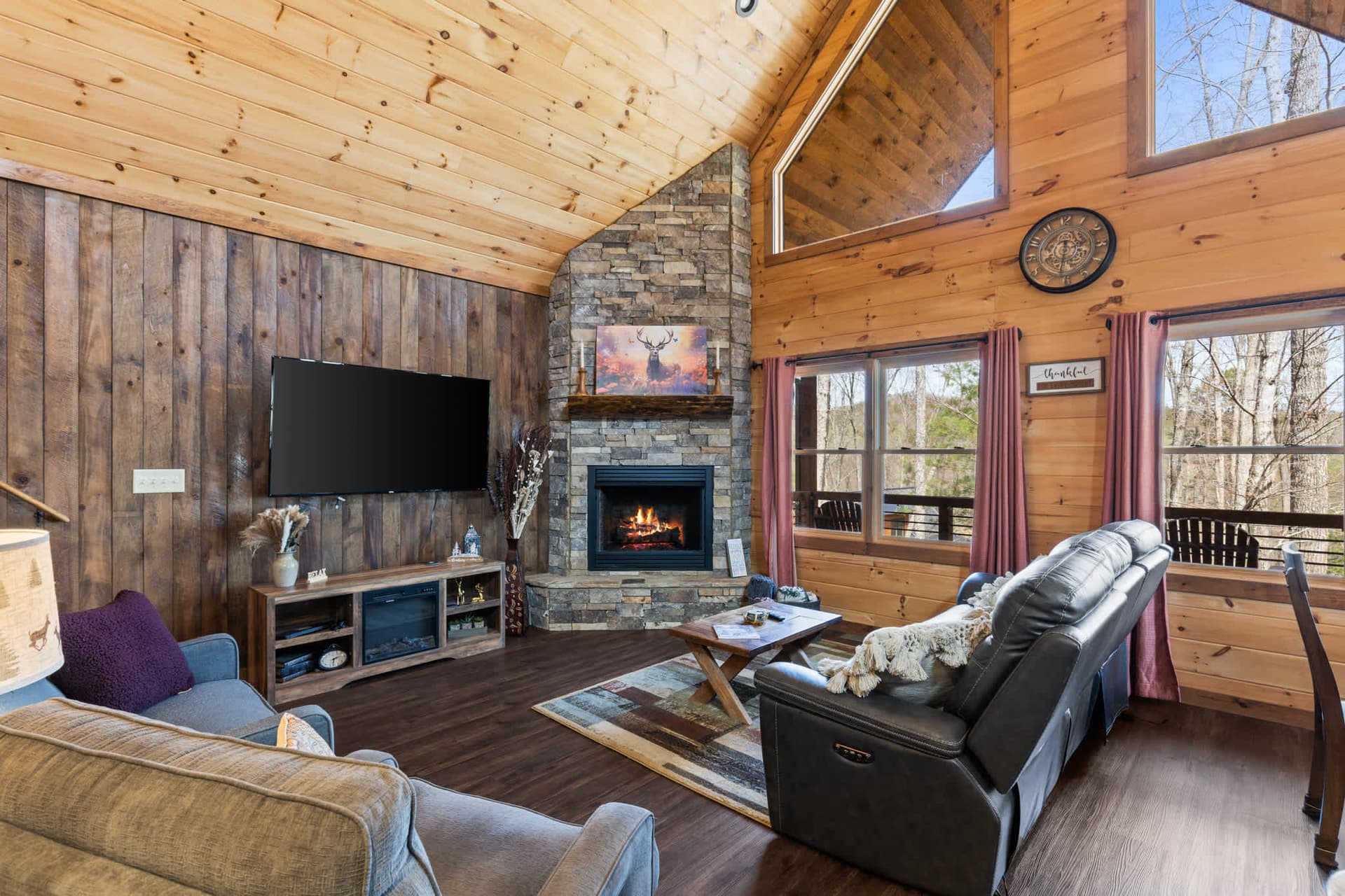 Mtn View | Fire Pit | HotTub | Family/Pet Friendly — photo 3